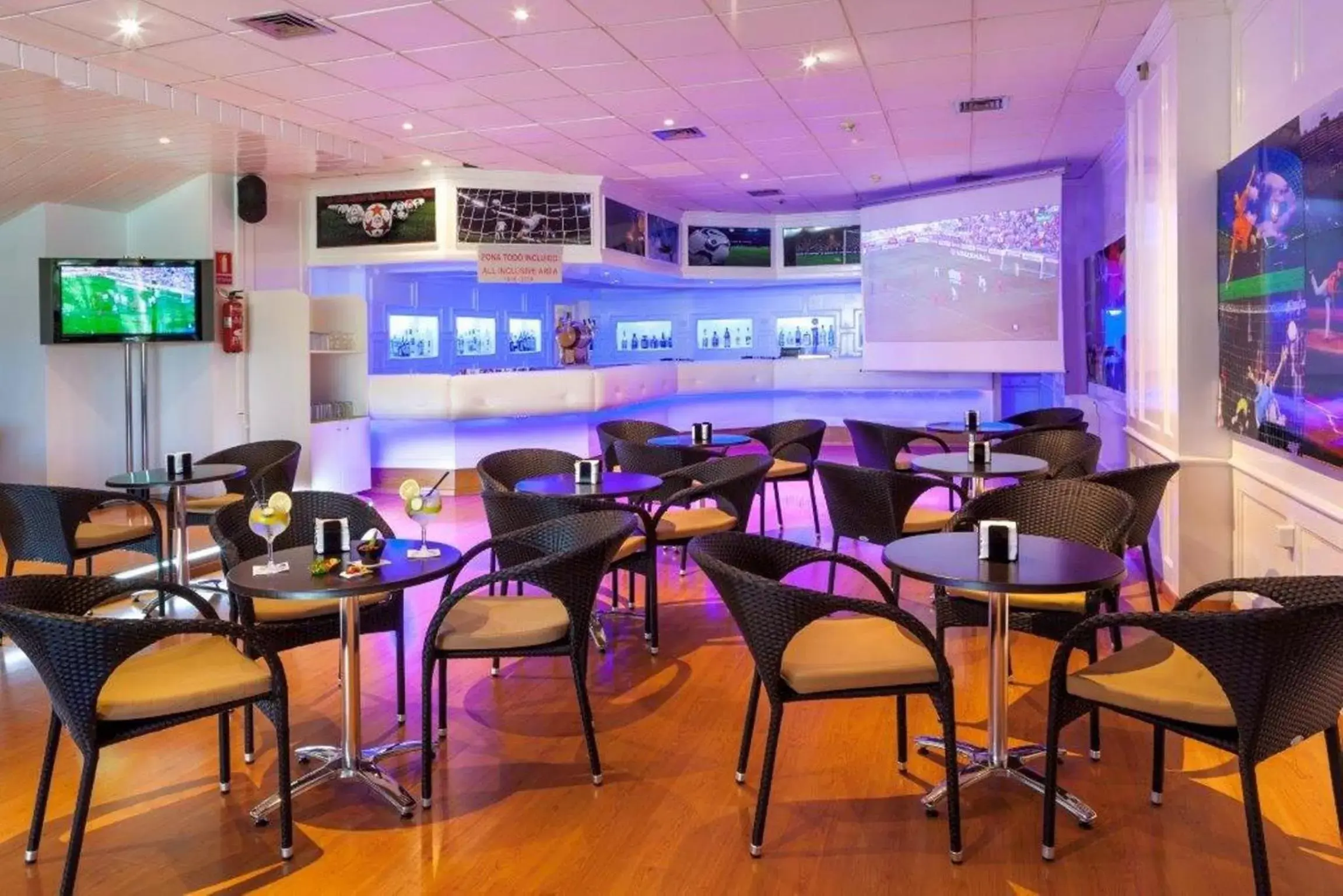 Lounge or bar in Sol Arona Tenerife Lounge or bar in Sol Arona Tenerife