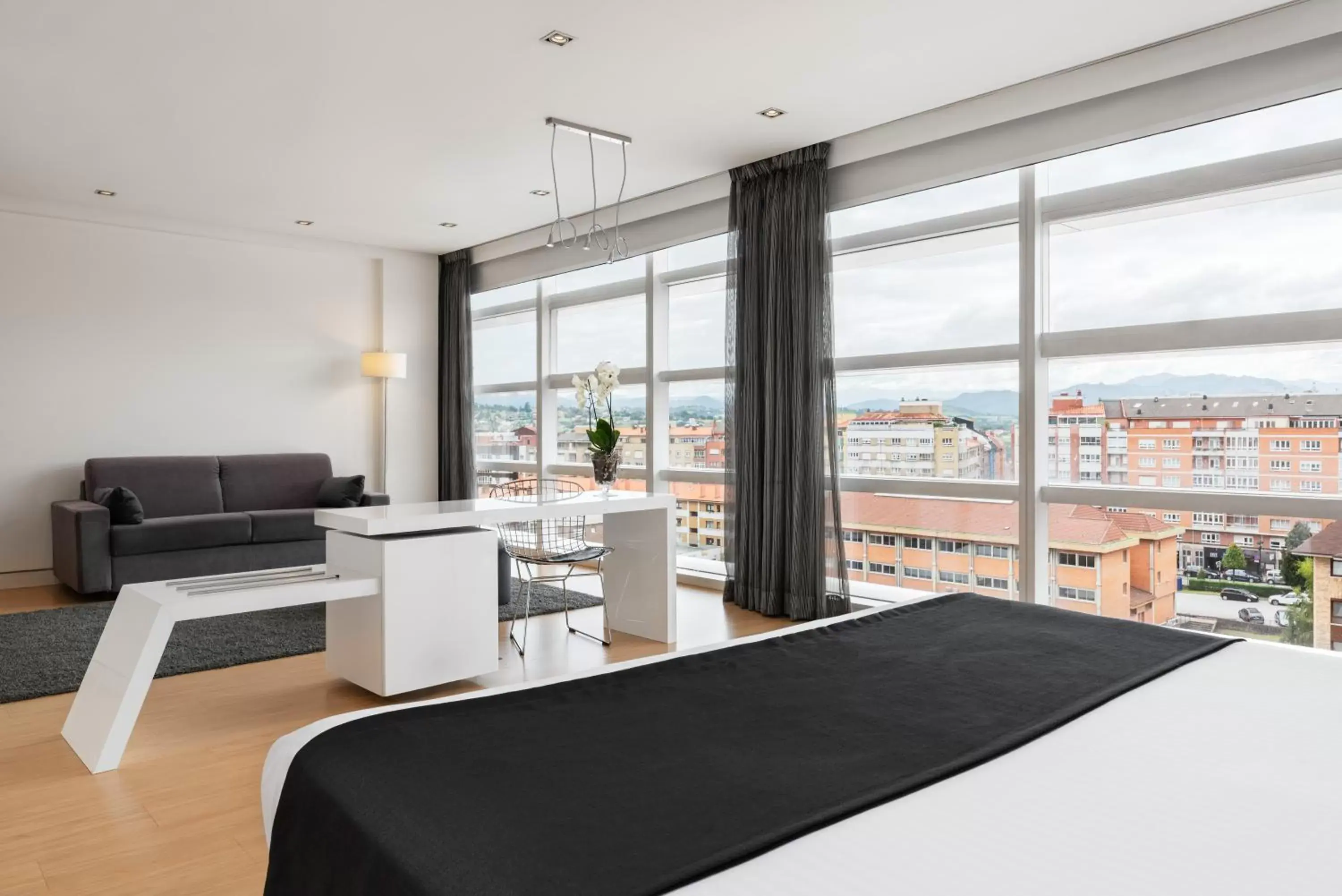 Bedroom, Bed in Eurostars Palacio de Cristal Bedroom, Bed in Eurostars Palacio de Cristal