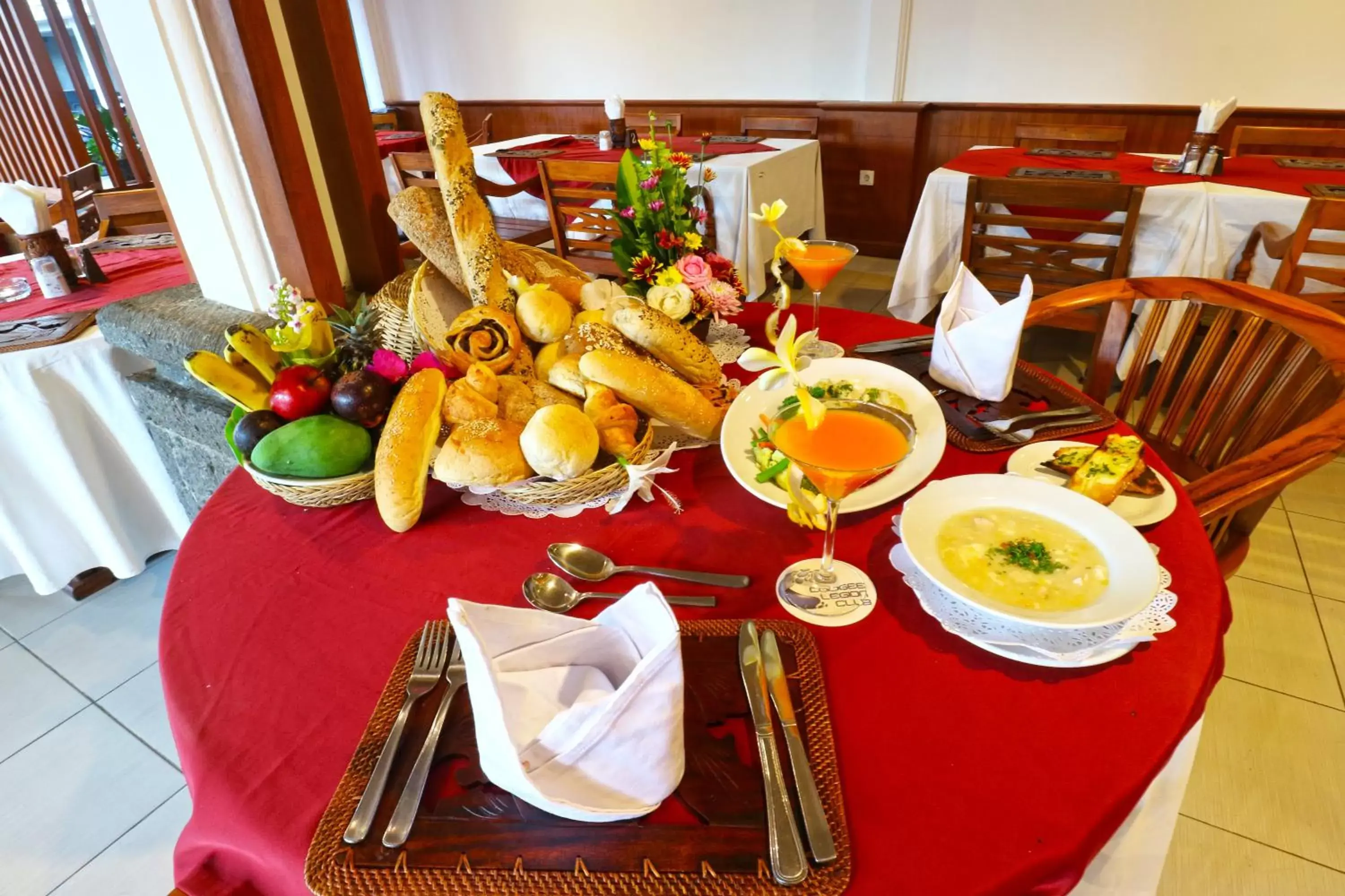 Breakfast in Hotel Sinar Bali Legian Breakfast in Hotel Sinar Bali Legian