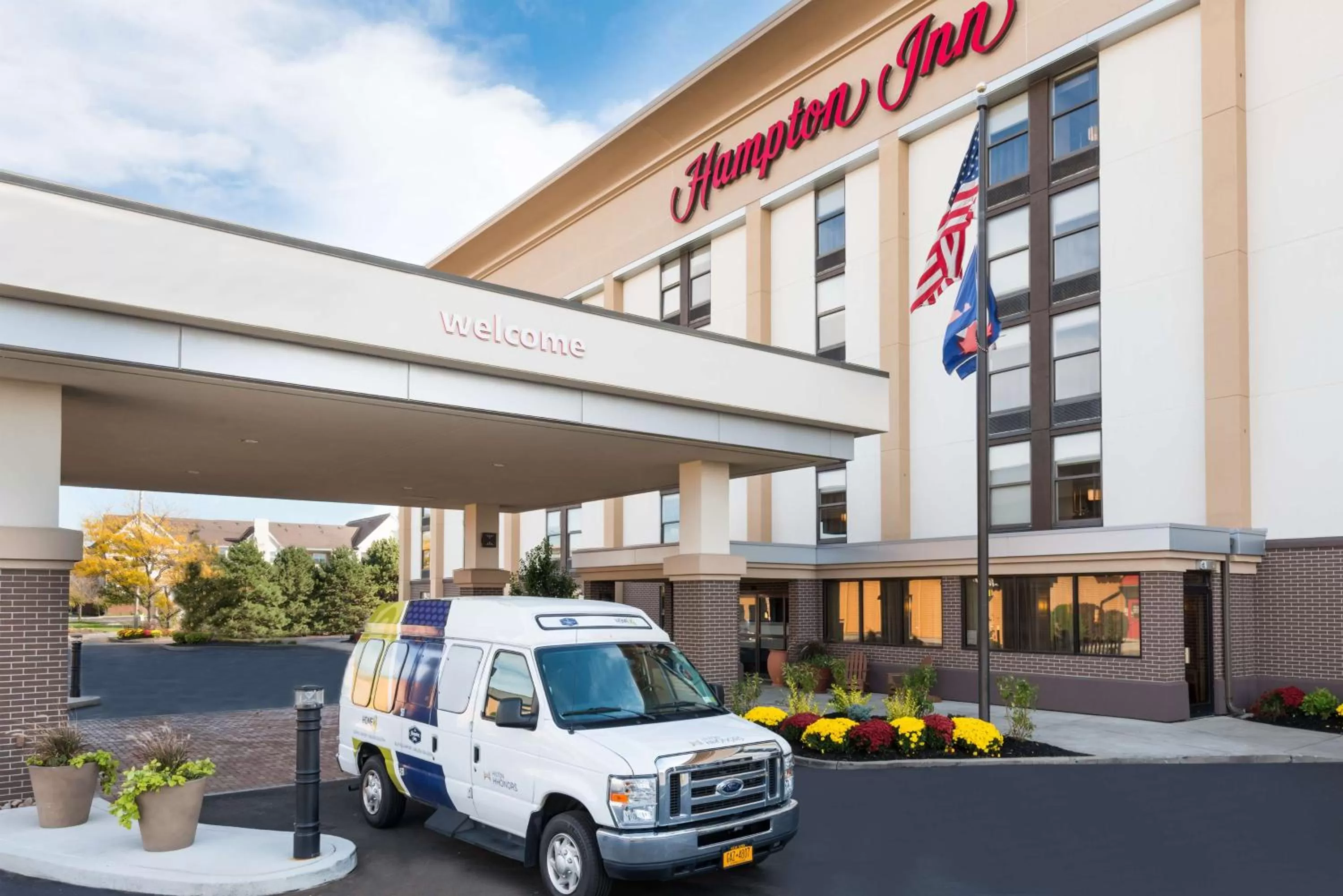 Property building in Hampton Inn Buffalo-Airport Galleria Mall
