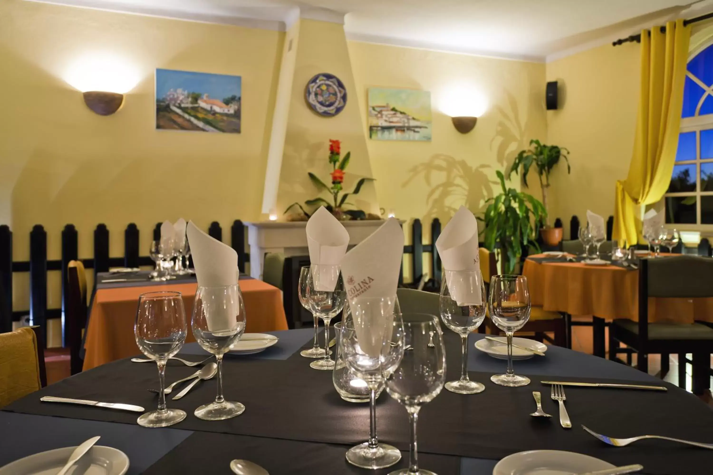 Restaurant/places to eat in Colina Village Restaurant/places to eat in Colina Village