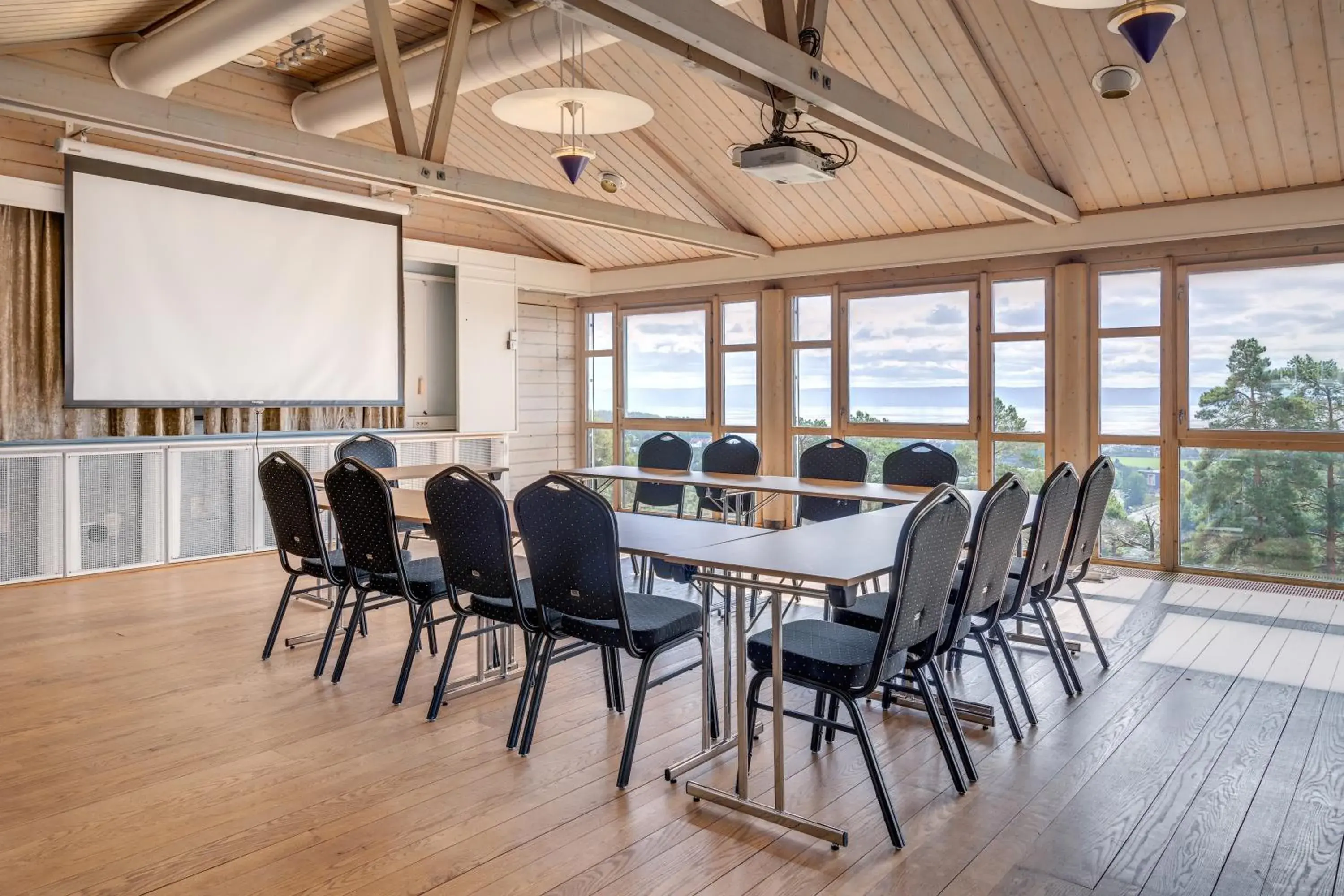 Meeting/conference room in Quality Hotel Leangkollen