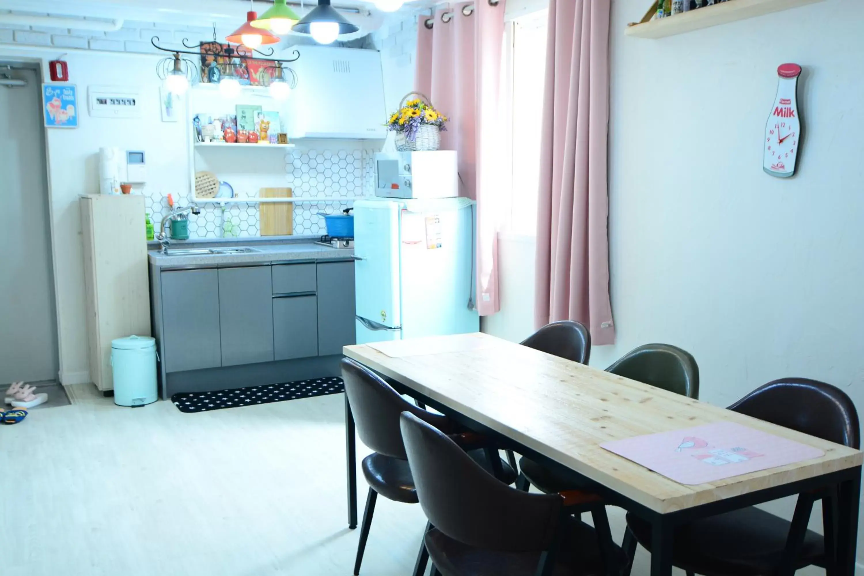 Dining area, Kitchen/Kitchenette in Residence Unicorn