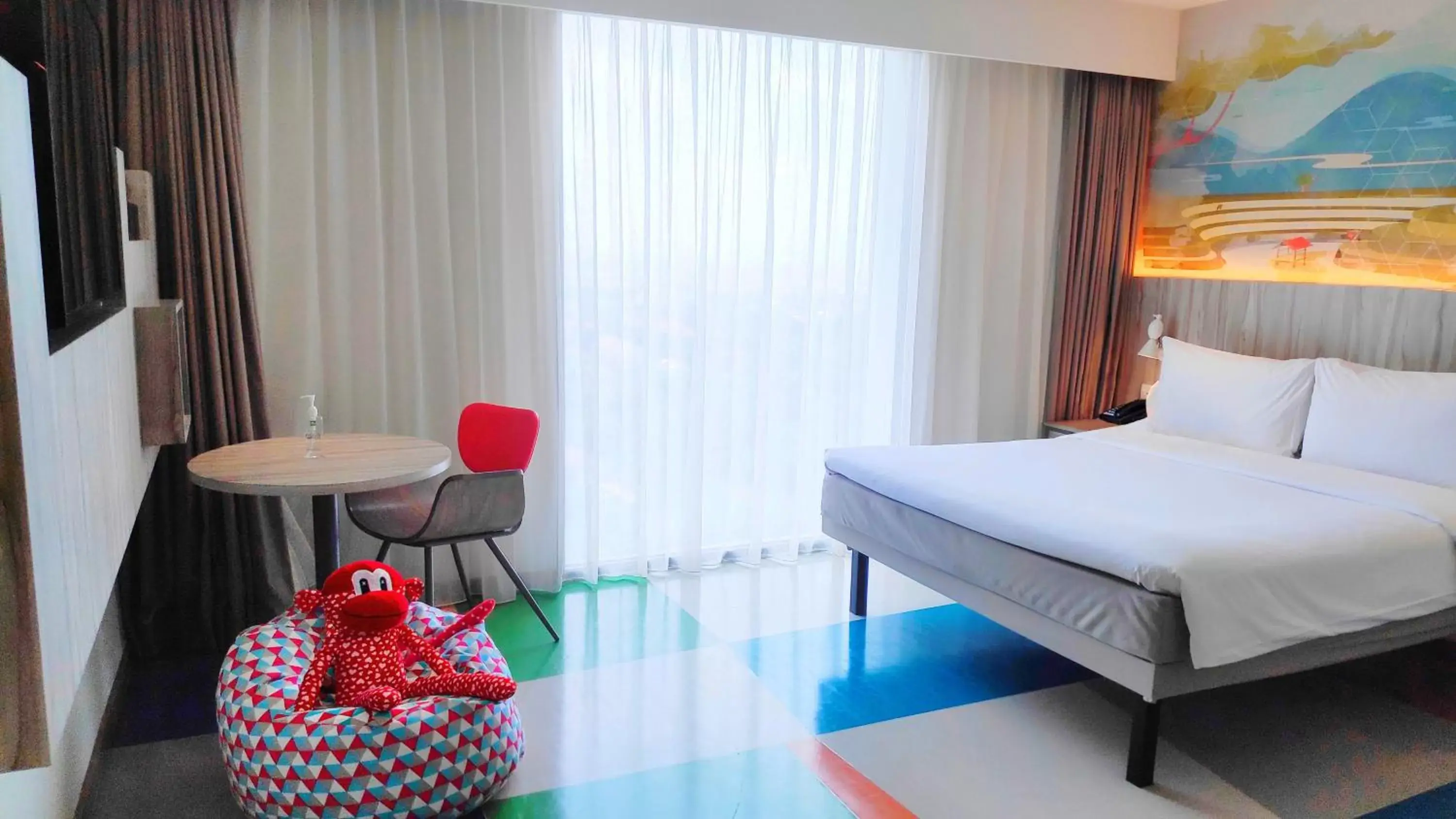 Bed in ibis Styles Bandung Grand Central