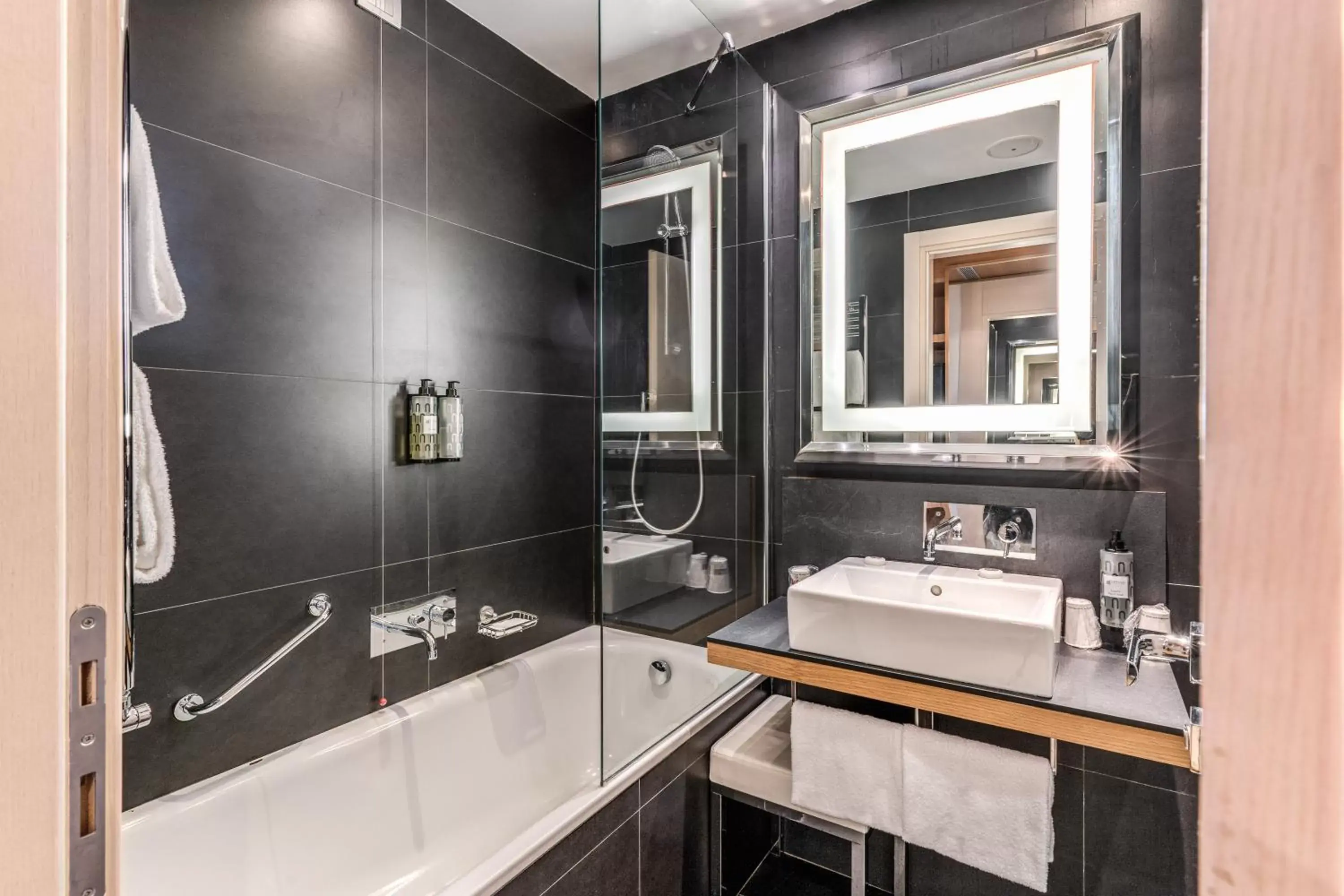 Bath, Bathroom in MIDAS Palace Hotel