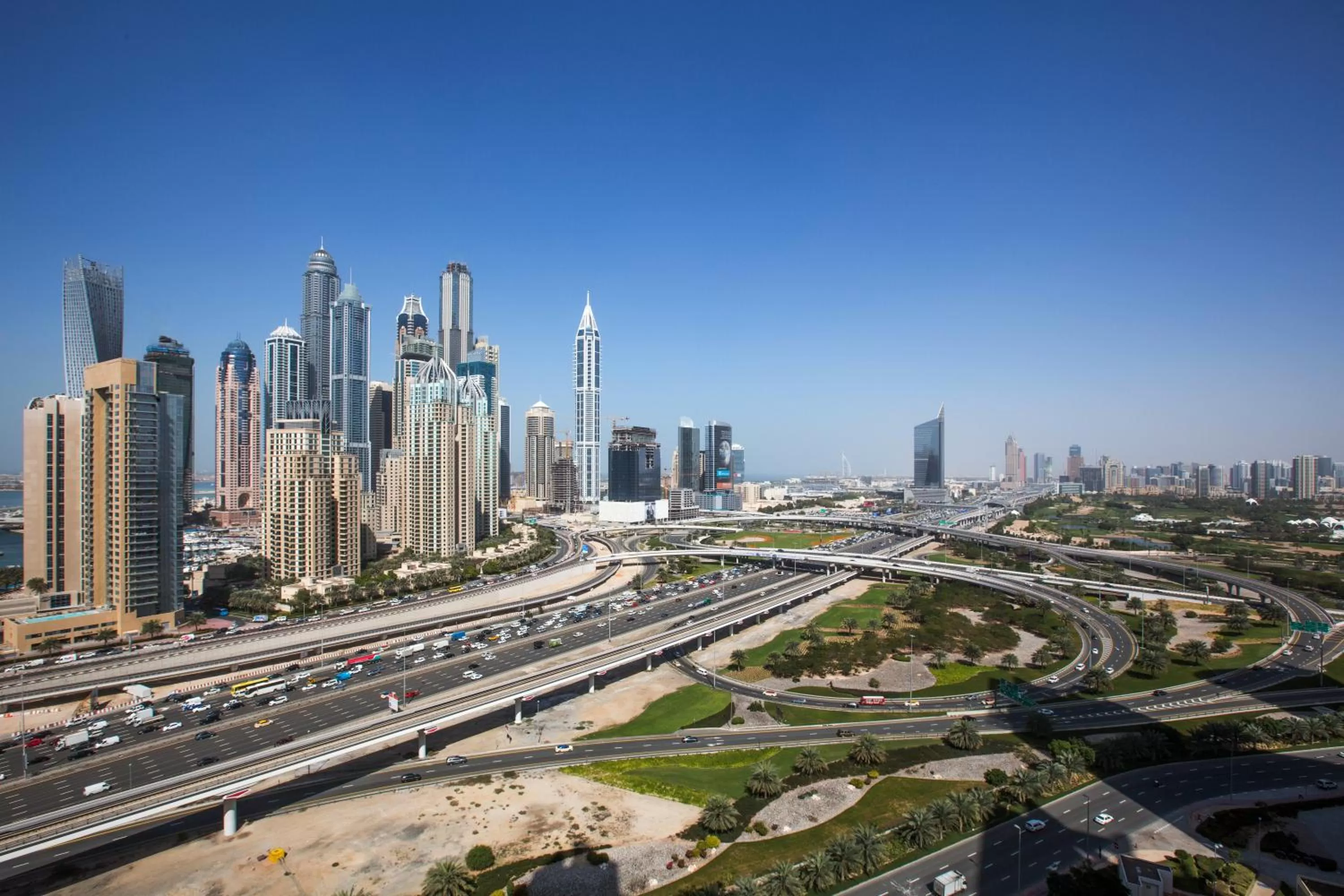 Area and facilities in Pullman Dubai Jumeirah Lakes Towers