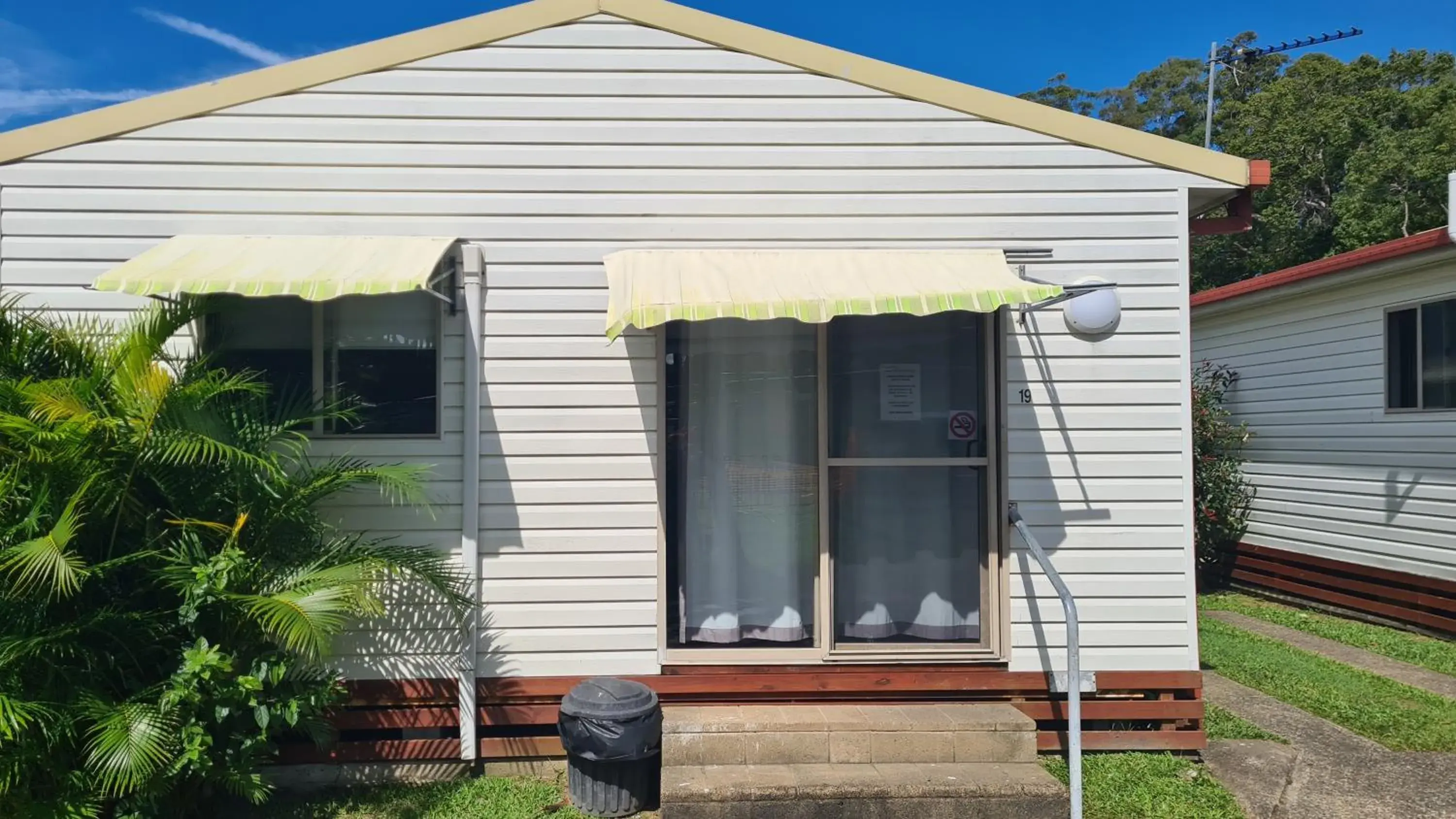 Property building in Banana Coast Caravan Park