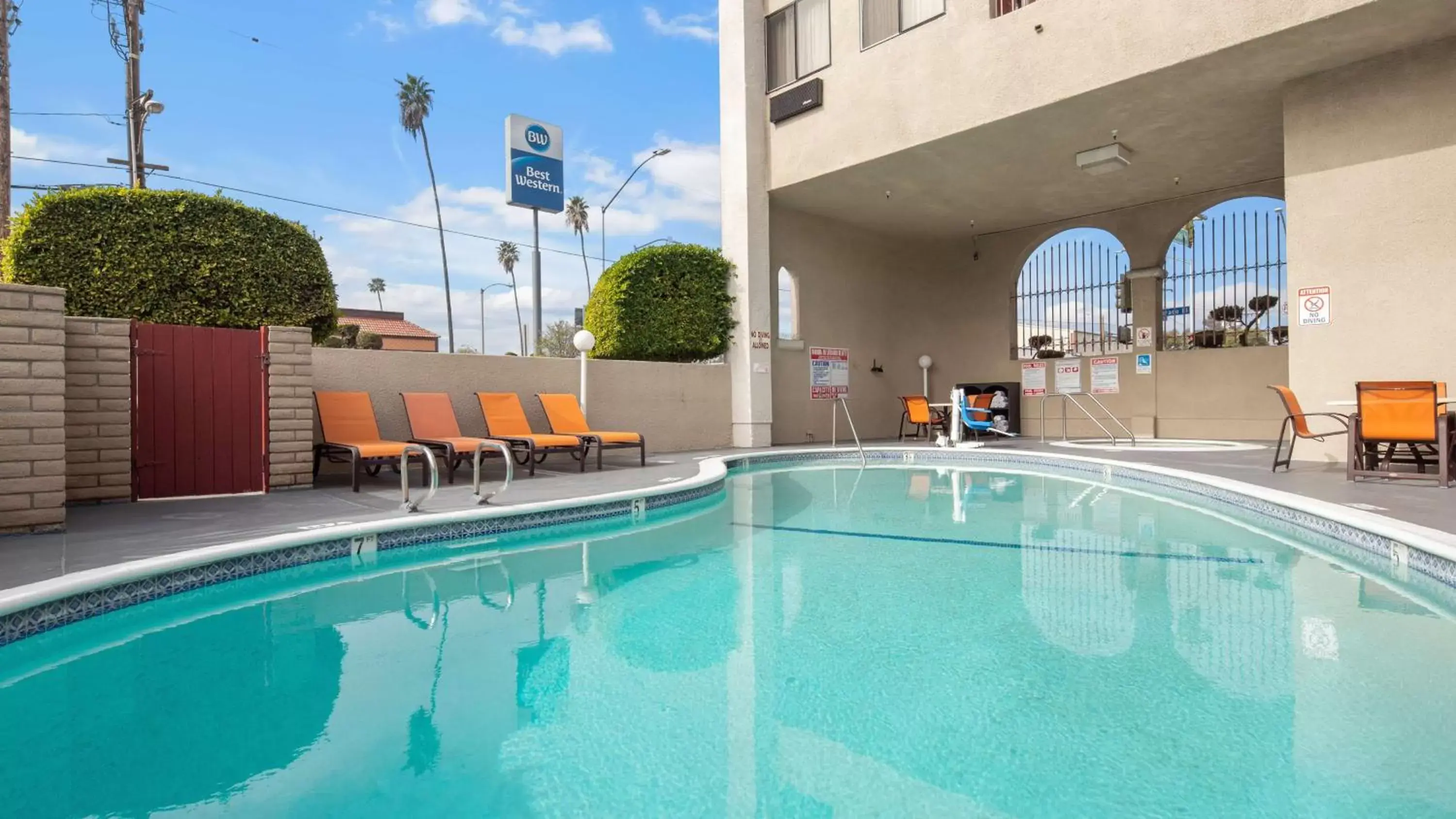 On site, Swimming Pool in Best Western Pasadena Royale Inn & Suites