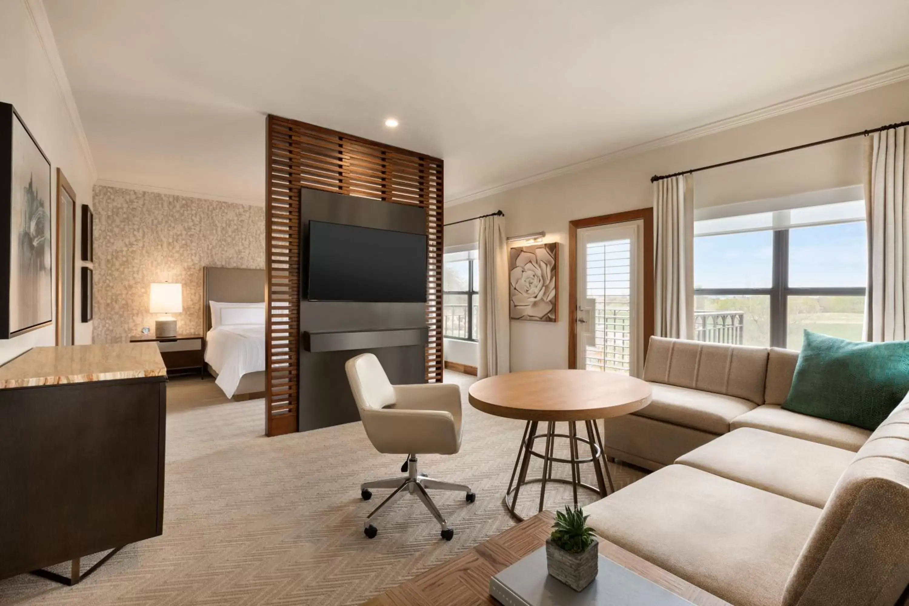 Bed, Seating Area in Fairmont Scottsdale Princess