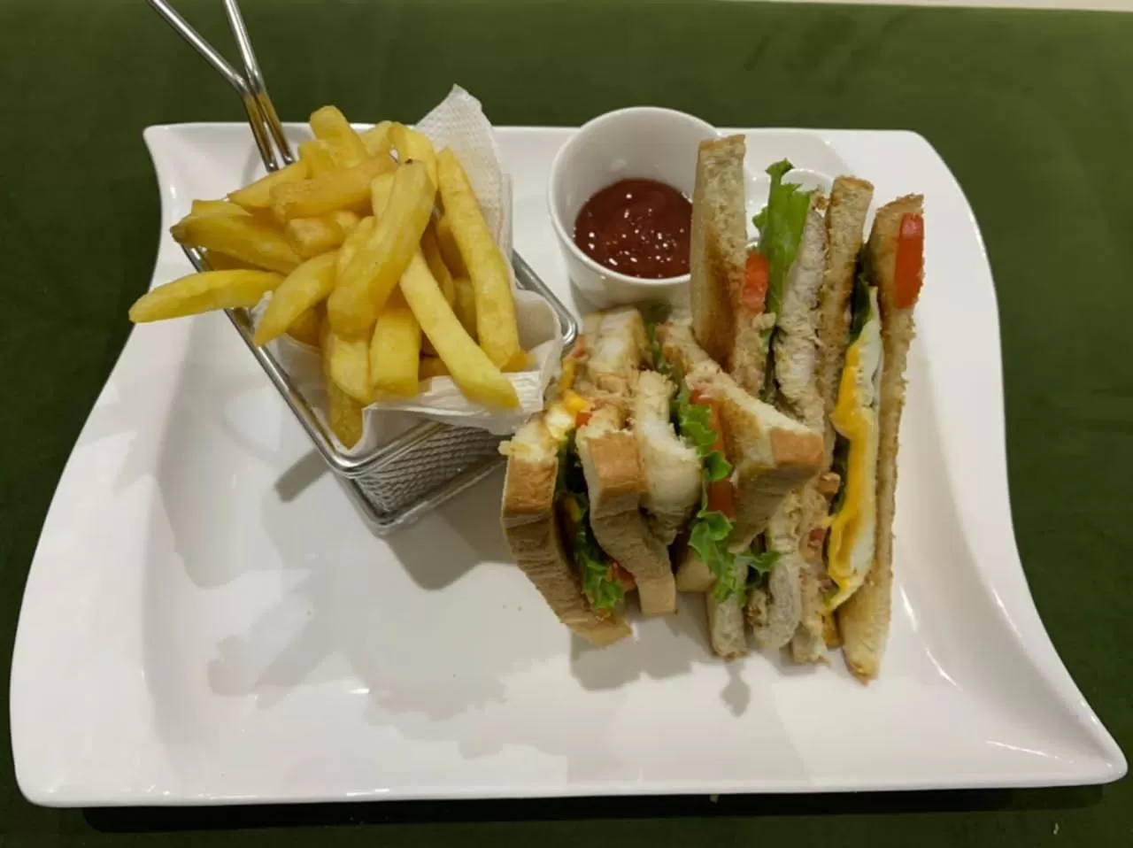 Food in Choice Suites Signature