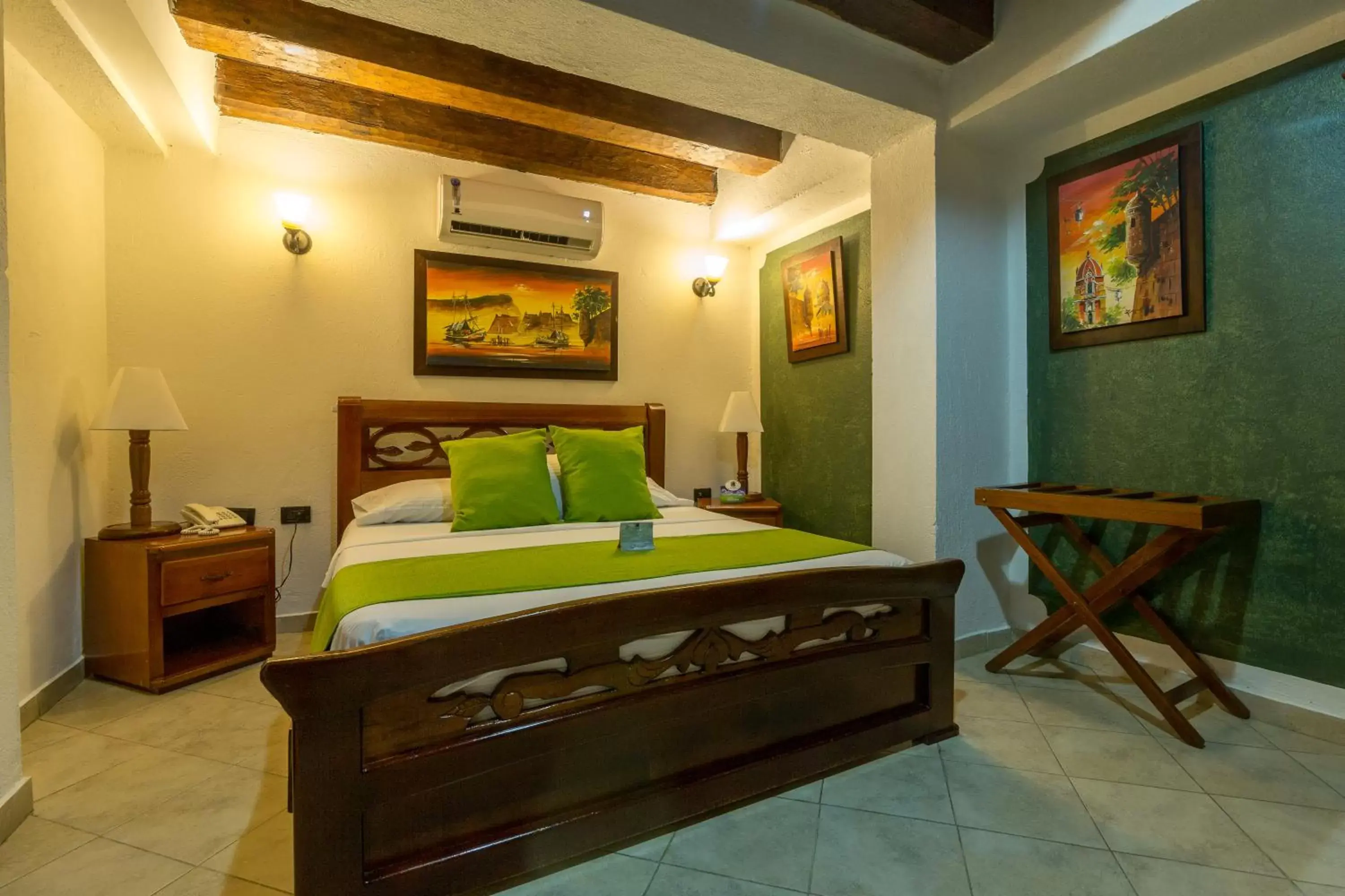 Photo of the whole room, Bed in Hotel Don Pedro De Heredia