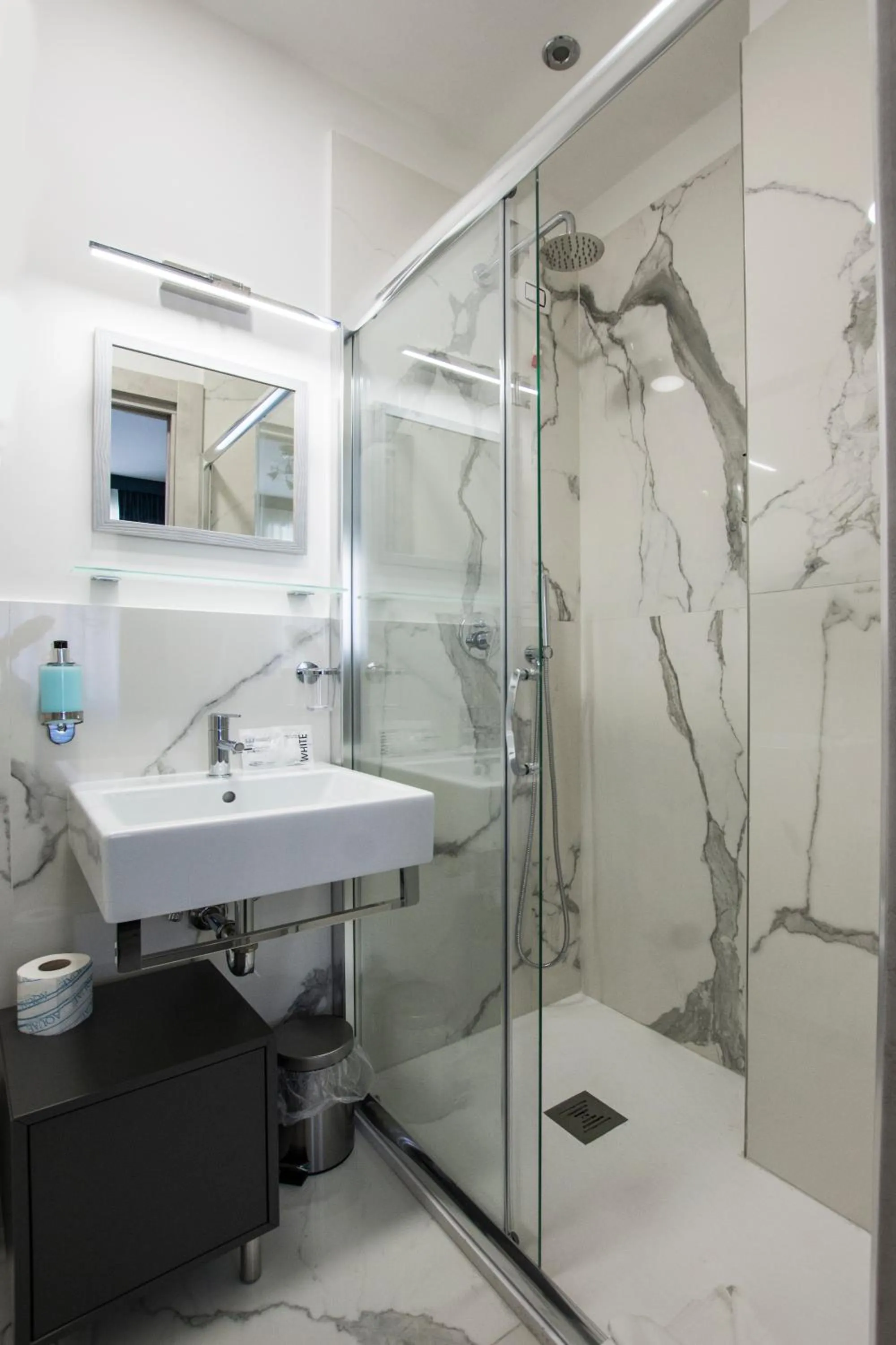 Bathroom in Regolo Rooms Vaticano