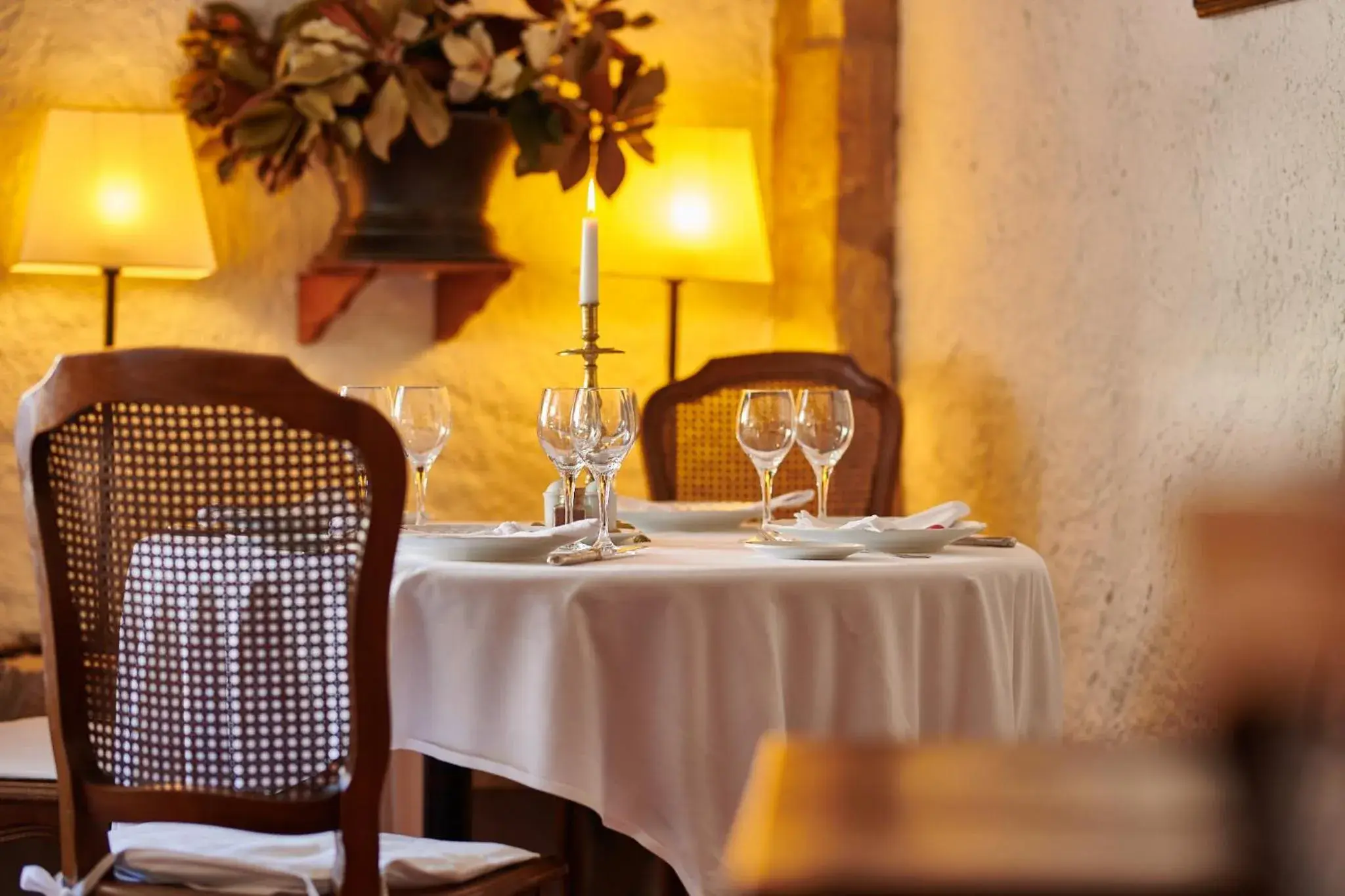 Restaurant/Places to Eat in Arraya - Les Collectionneurs