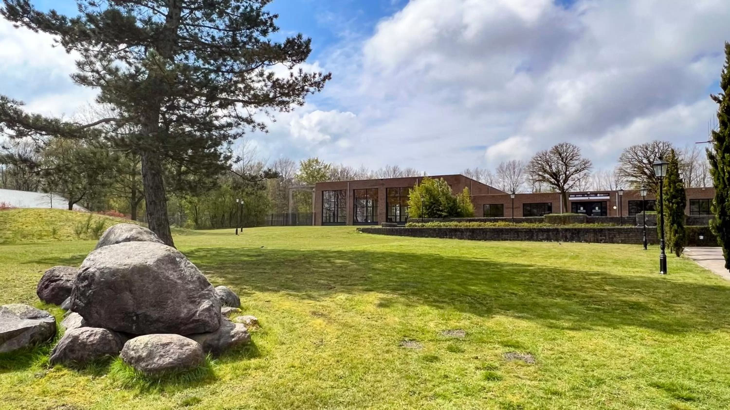 Day in Fletcher Familiehotel De Hunzebergen