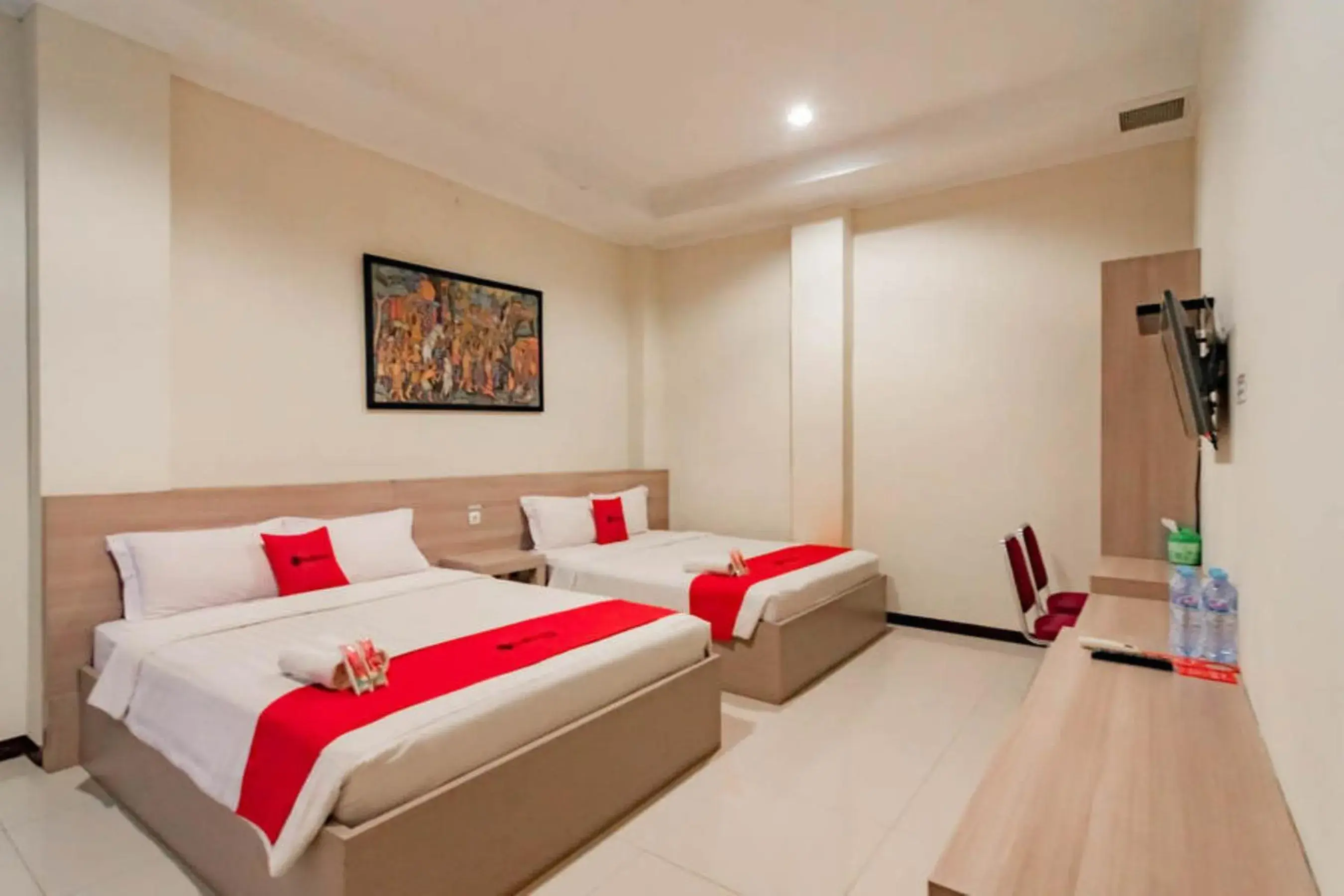 Bedroom, Bed in RedDoorz near Lembang Park & Zoo 2