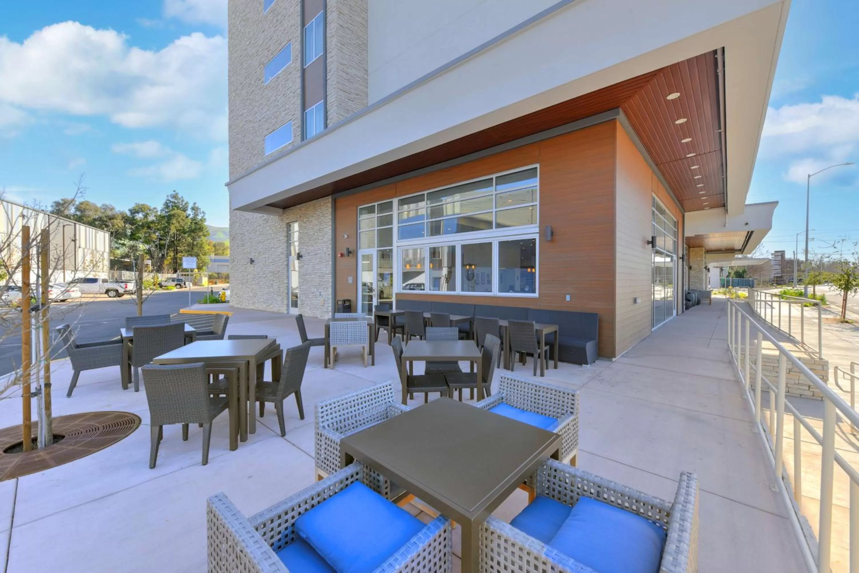 Patio in Hilton Garden Inn Fremont Milpitas