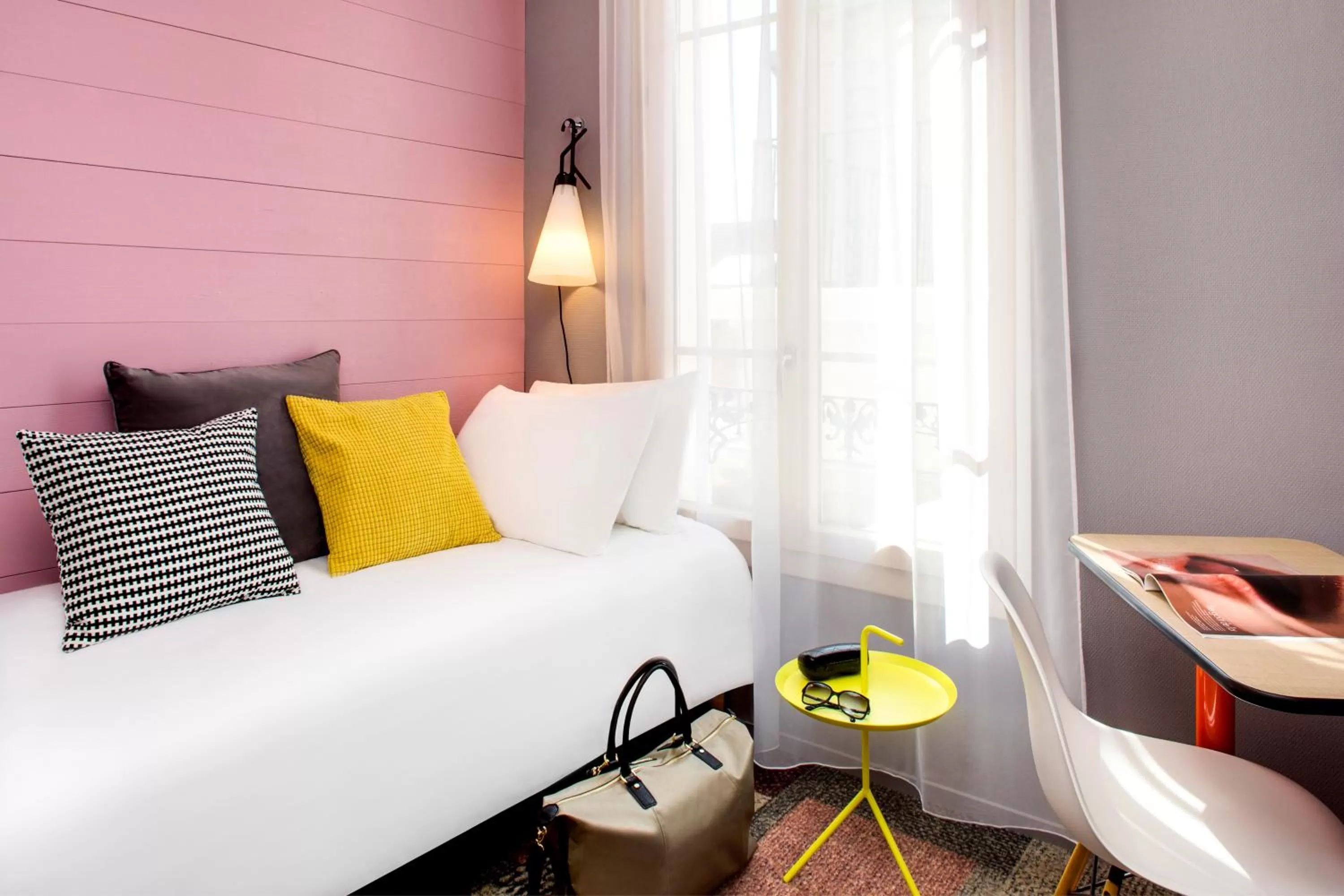 Bedroom in ibis Styles Roanne Centre Gare