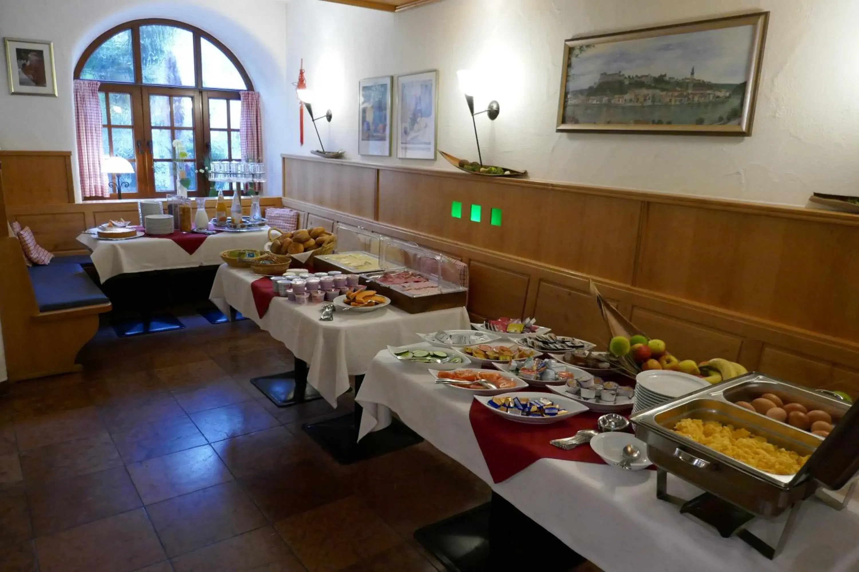 Buffet breakfast, Restaurant/Places to Eat in Bayerischer Hof