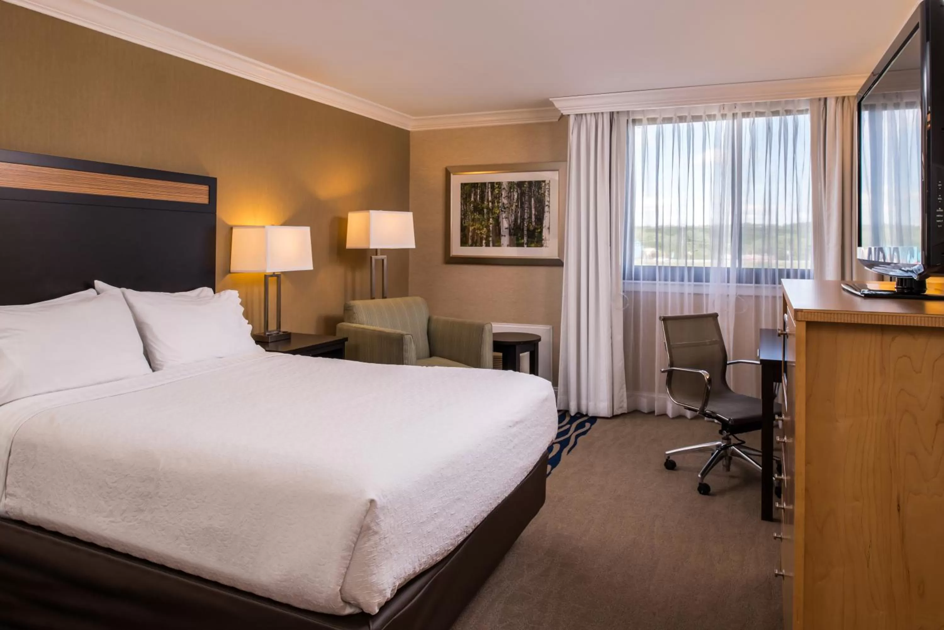 Bed in Holiday Inn Concord Downtown, an IHG Hotel