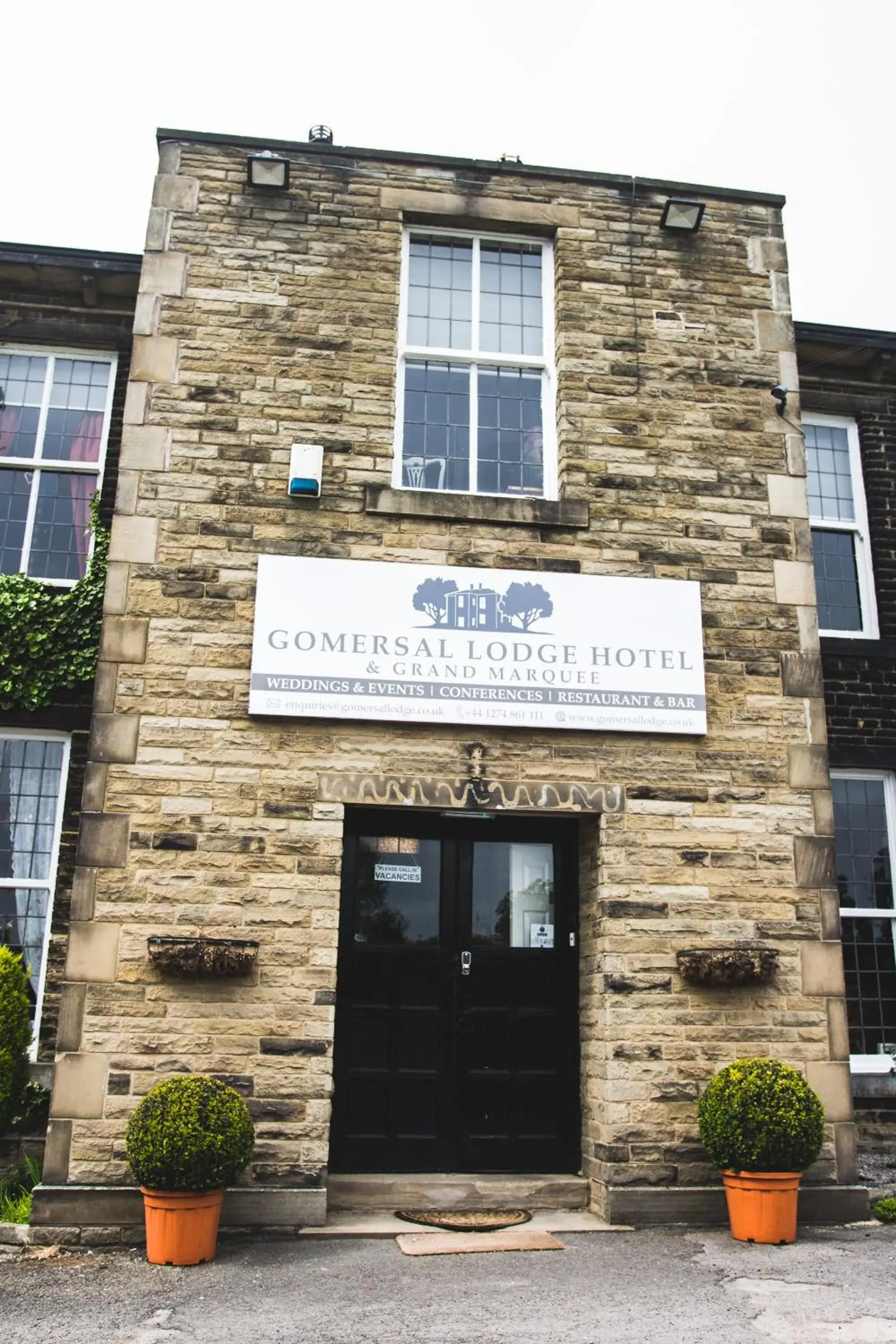 Property Building in Gomersal Lodge Hotel