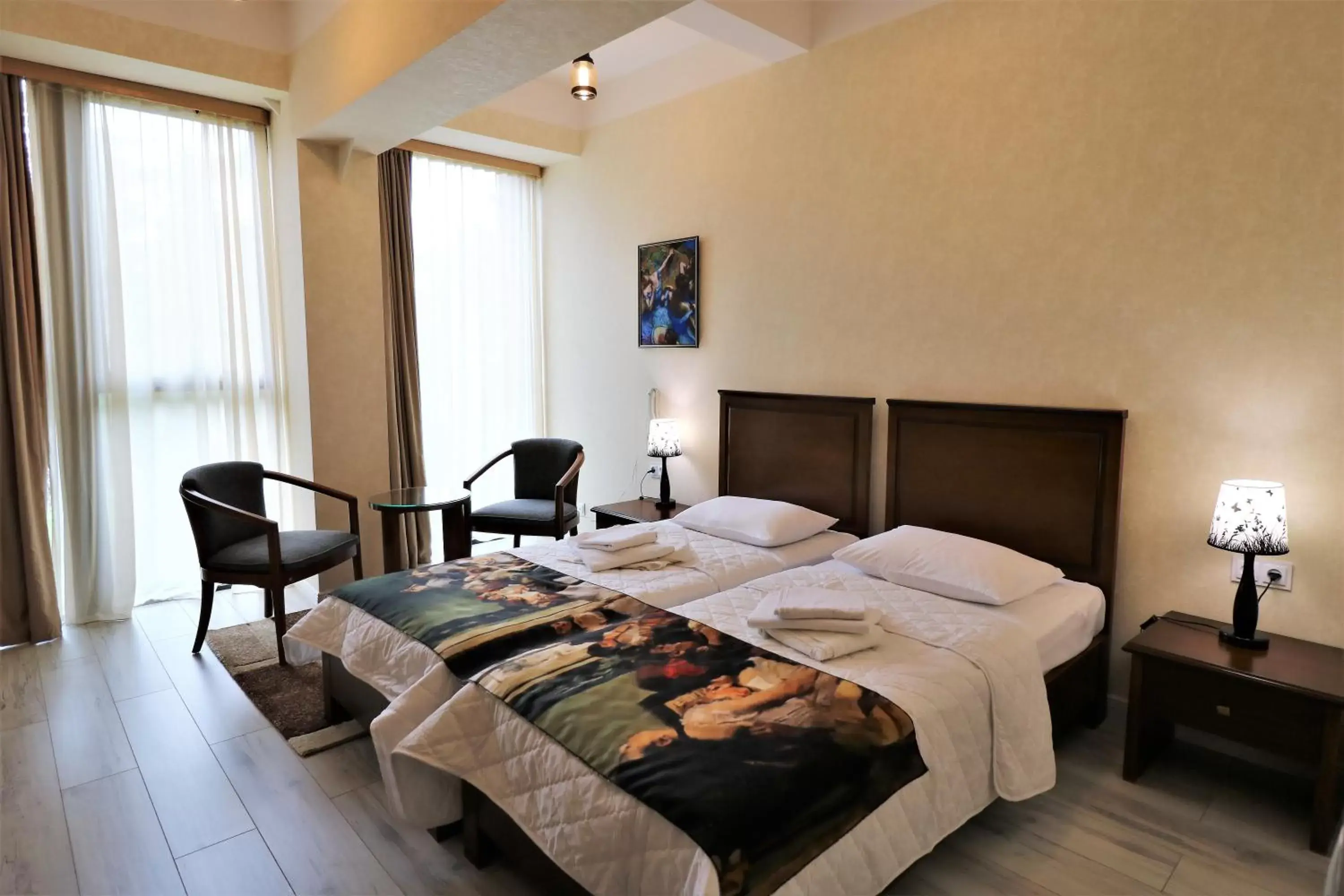 Photo of the whole room, Bed in Hotel Liberty Theatre Photo of the whole room, Bed in Hotel Liberty Theatre