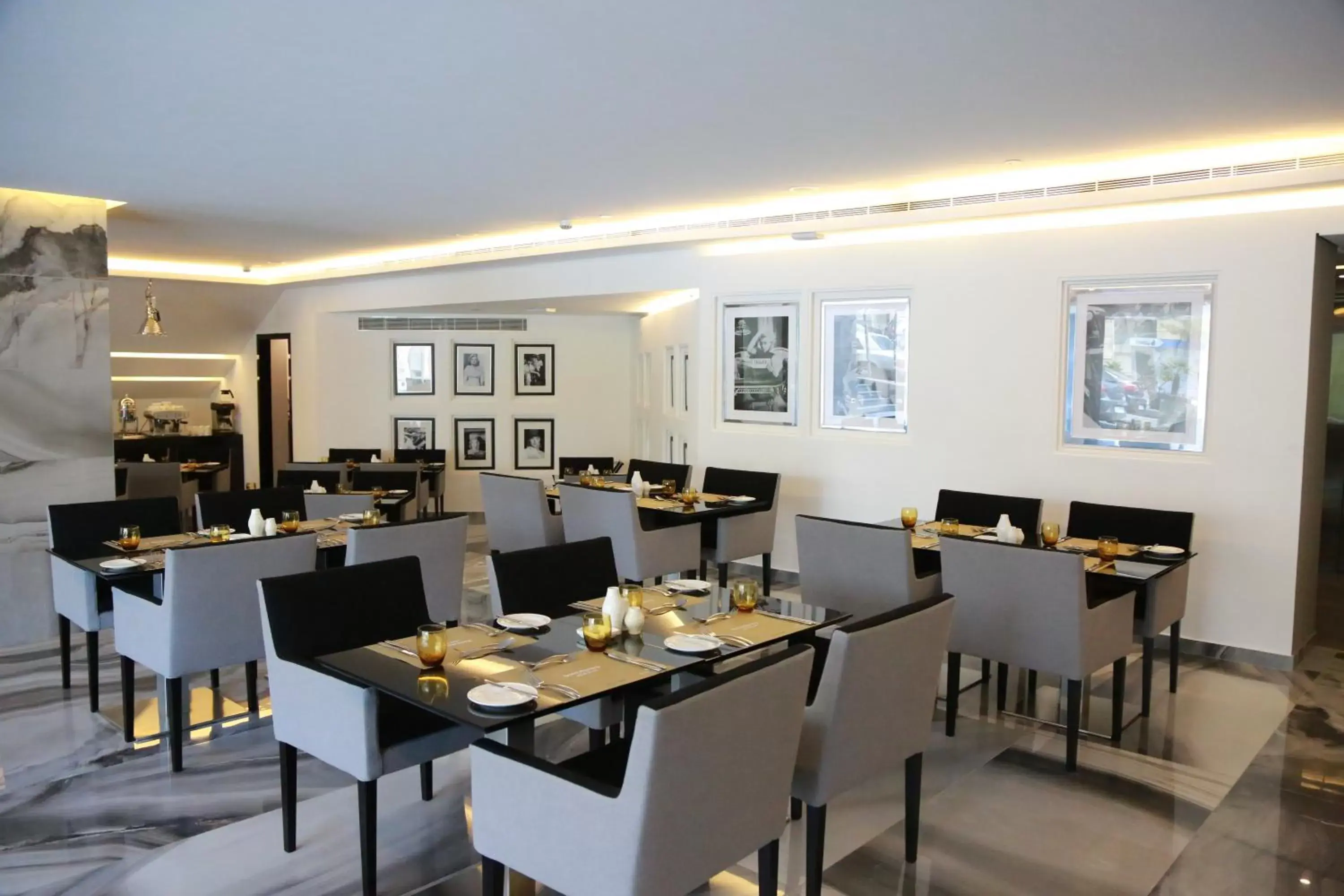 Restaurant/Places to Eat in Royal Tulip Achrafieh