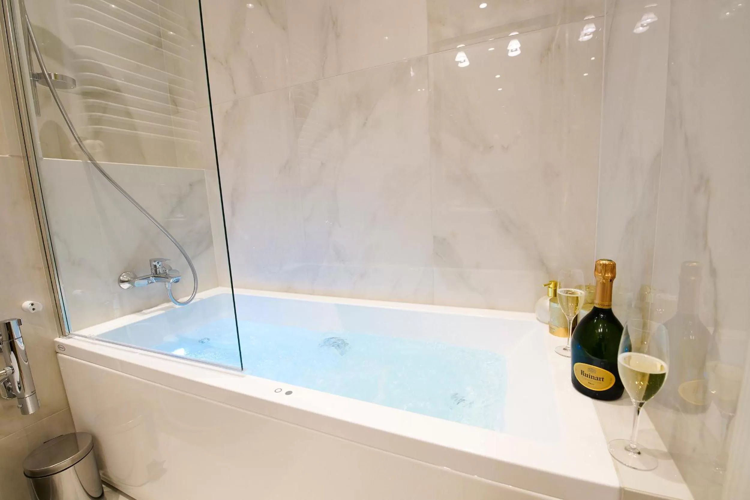 Hot Tub in Jacuzzi SPA Prestige