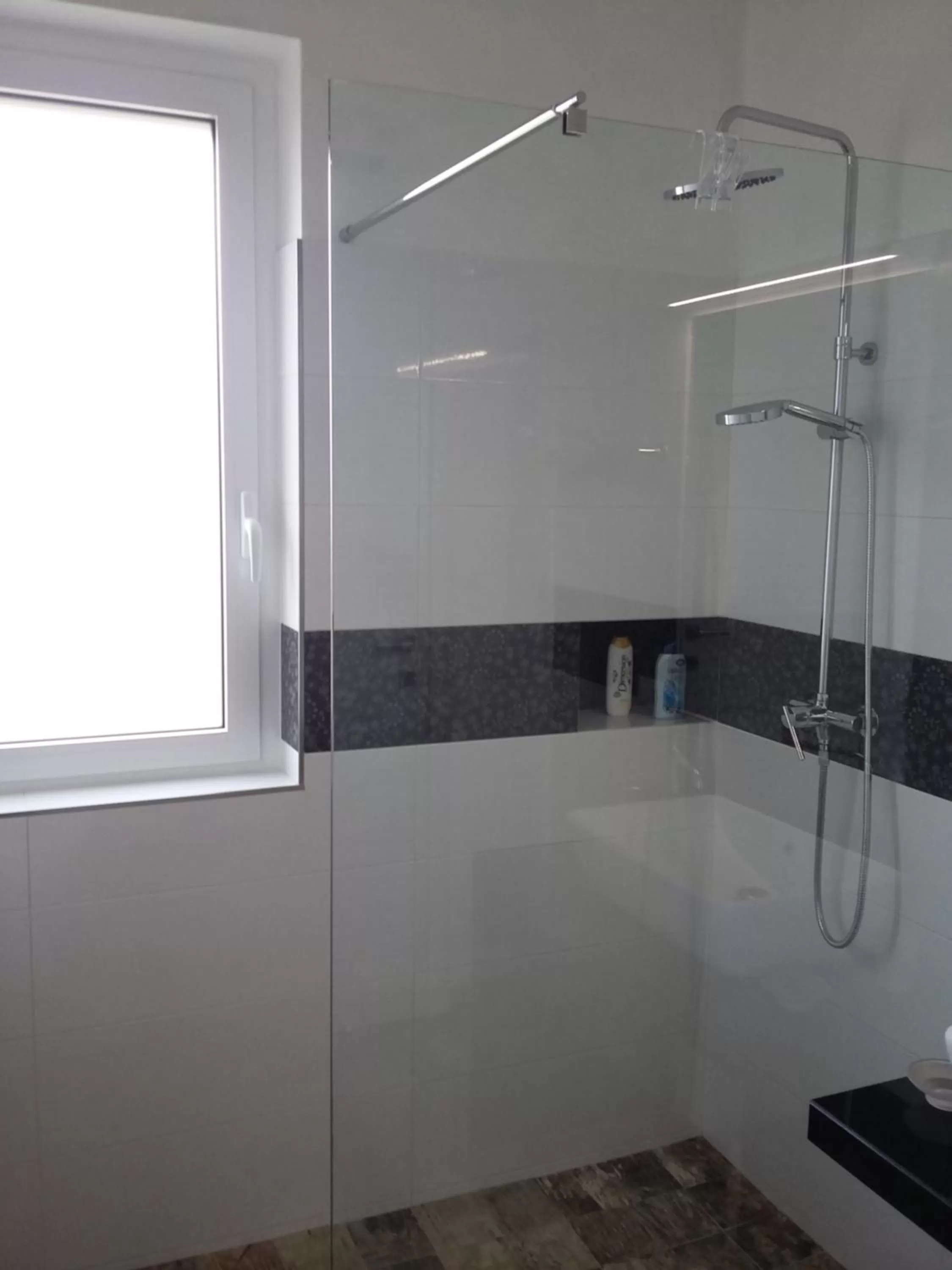Shower in La Suite Negli Orti