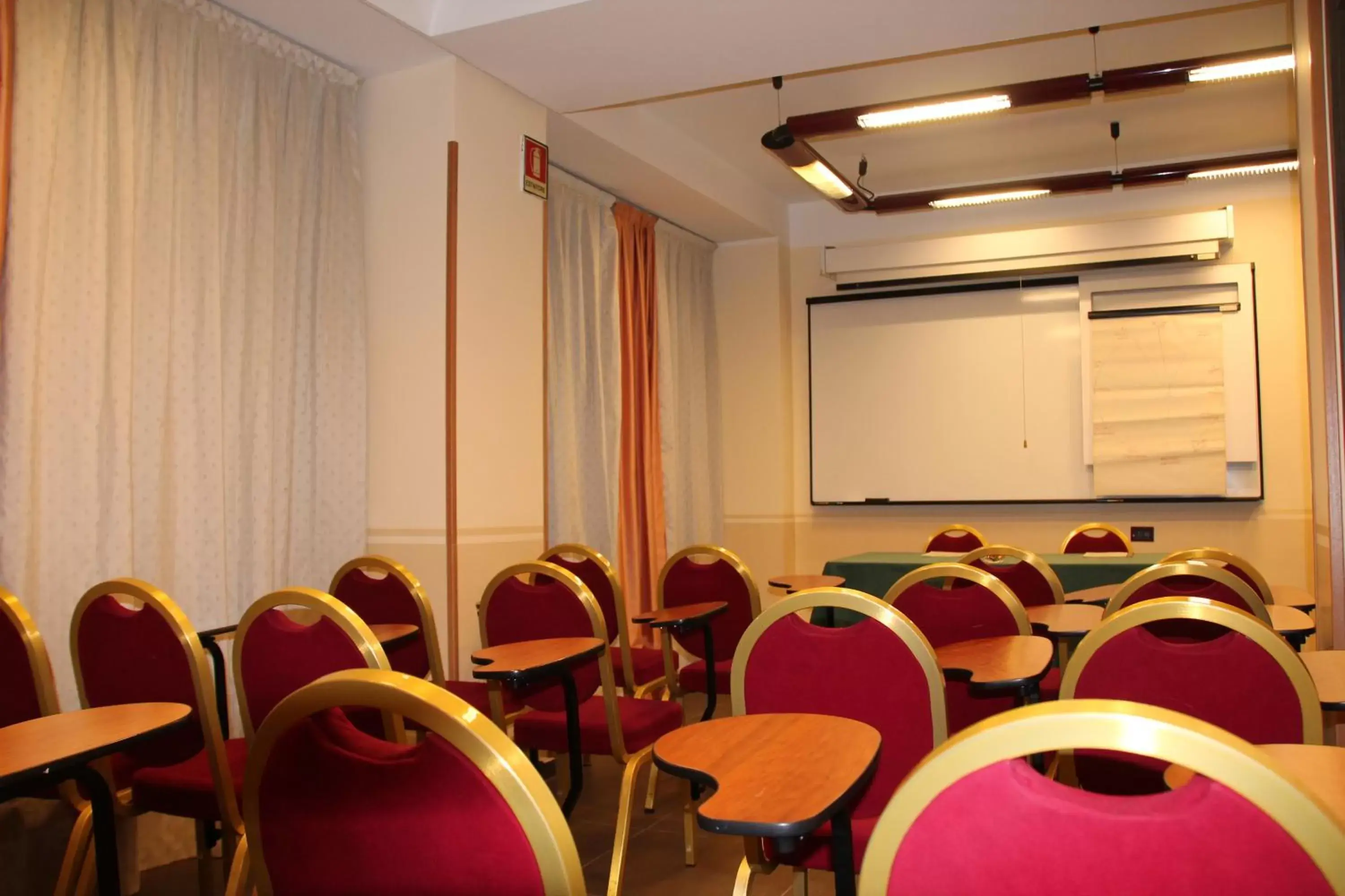 Business facilities in Sant'Ambroeus