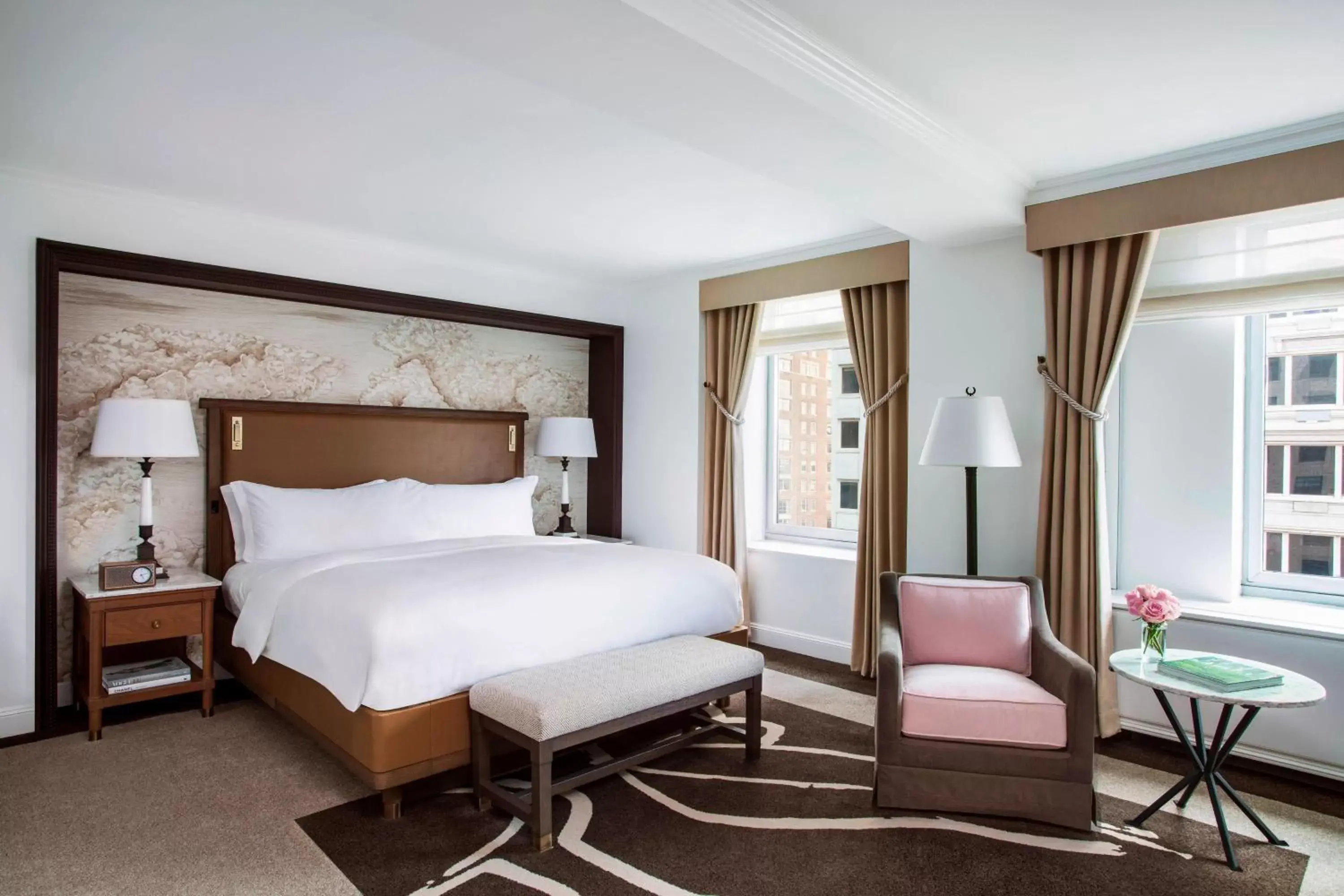 Photo of the whole room, Bed in The Ritz-Carlton New York, Central Park