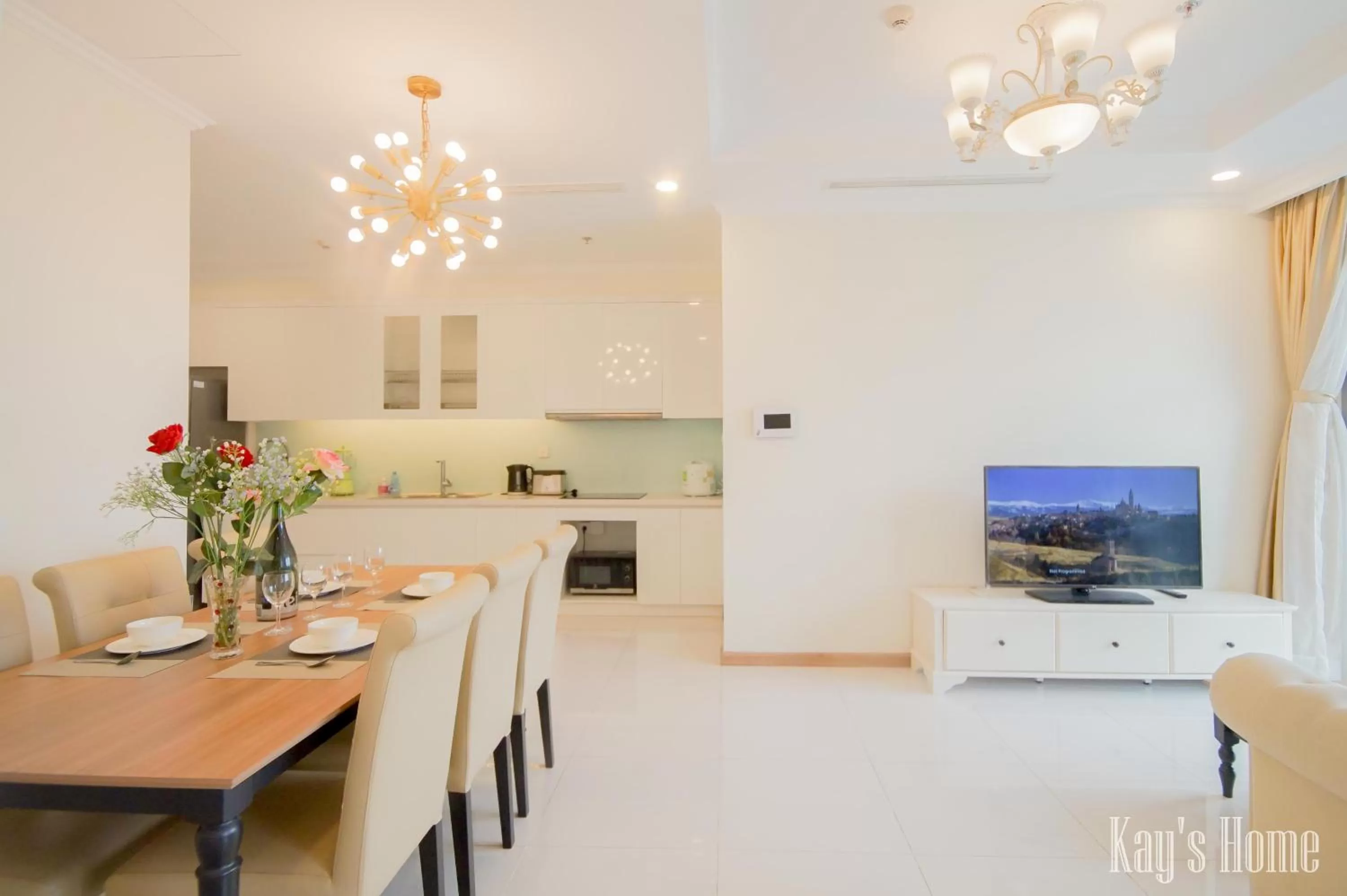 Dining Area in Vinhomes Central Park-Nice Homes