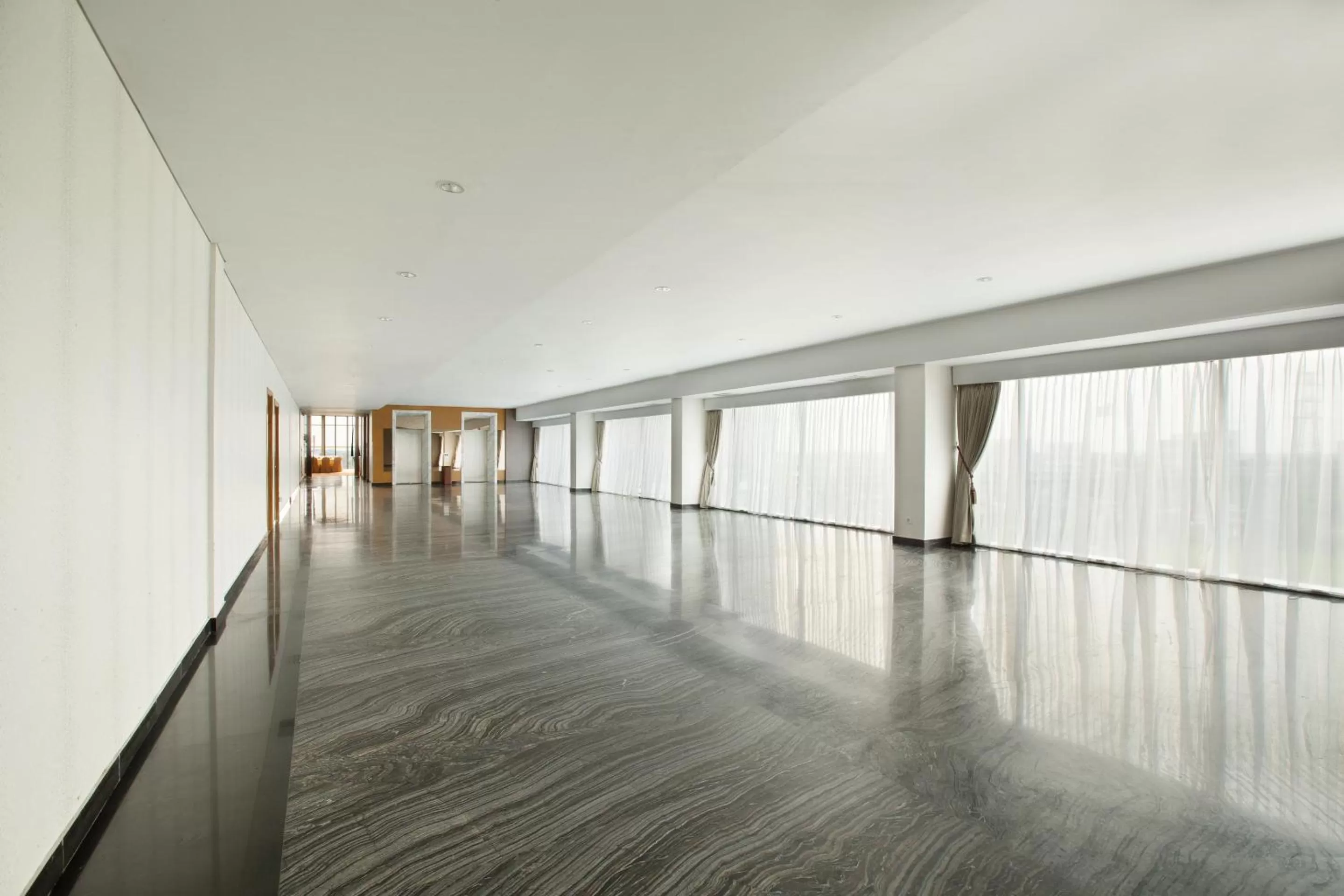 Business facilities in Hariston Hotel & Suites, Pluit - Jakarta