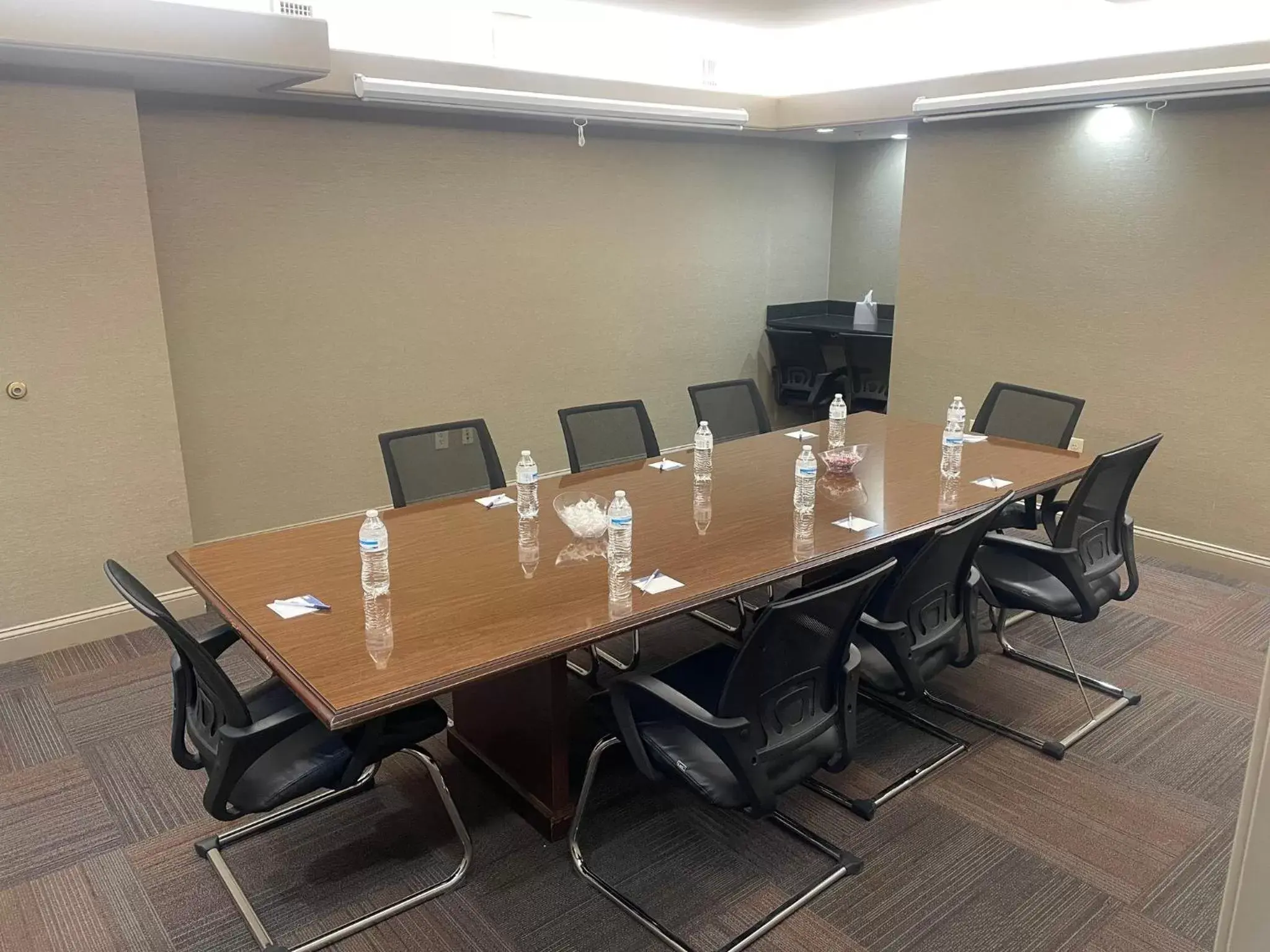 Meeting/conference room in Holiday Inn Express Cleveland Downtown, an IHG Hotel