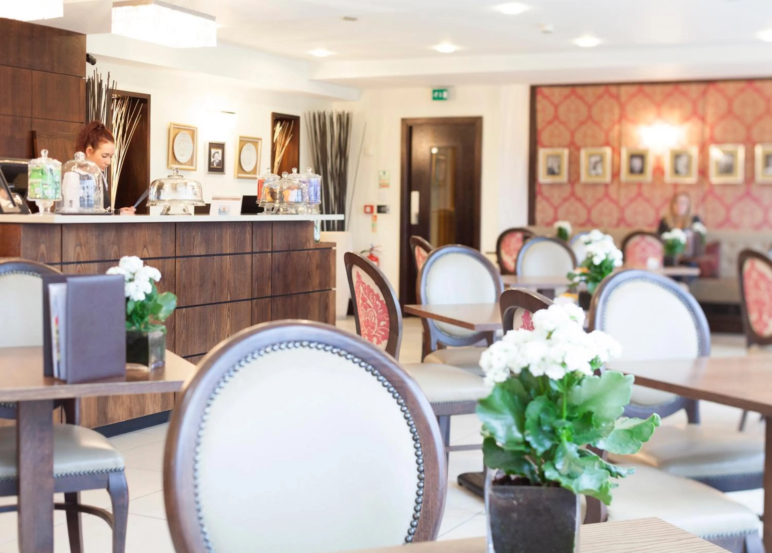 Restaurant/places to eat in Champneys Tring