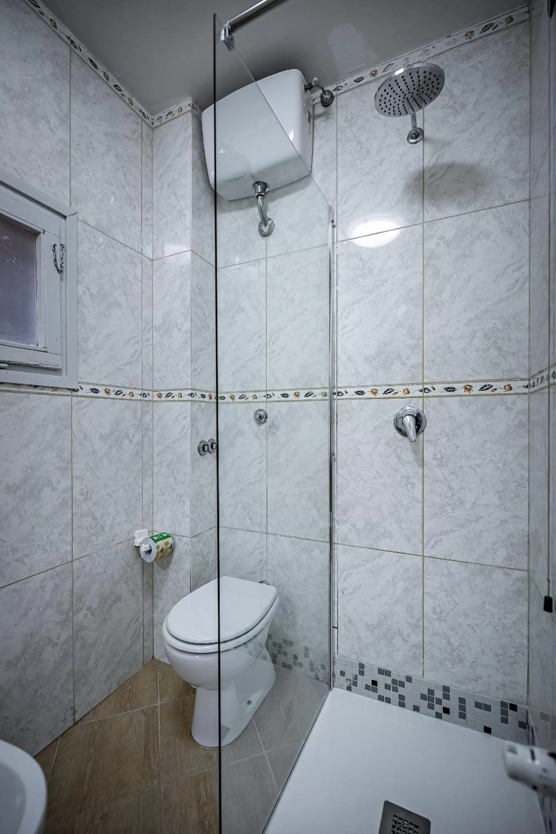 Bathroom in HOTEL VENETO con accesso ZTL