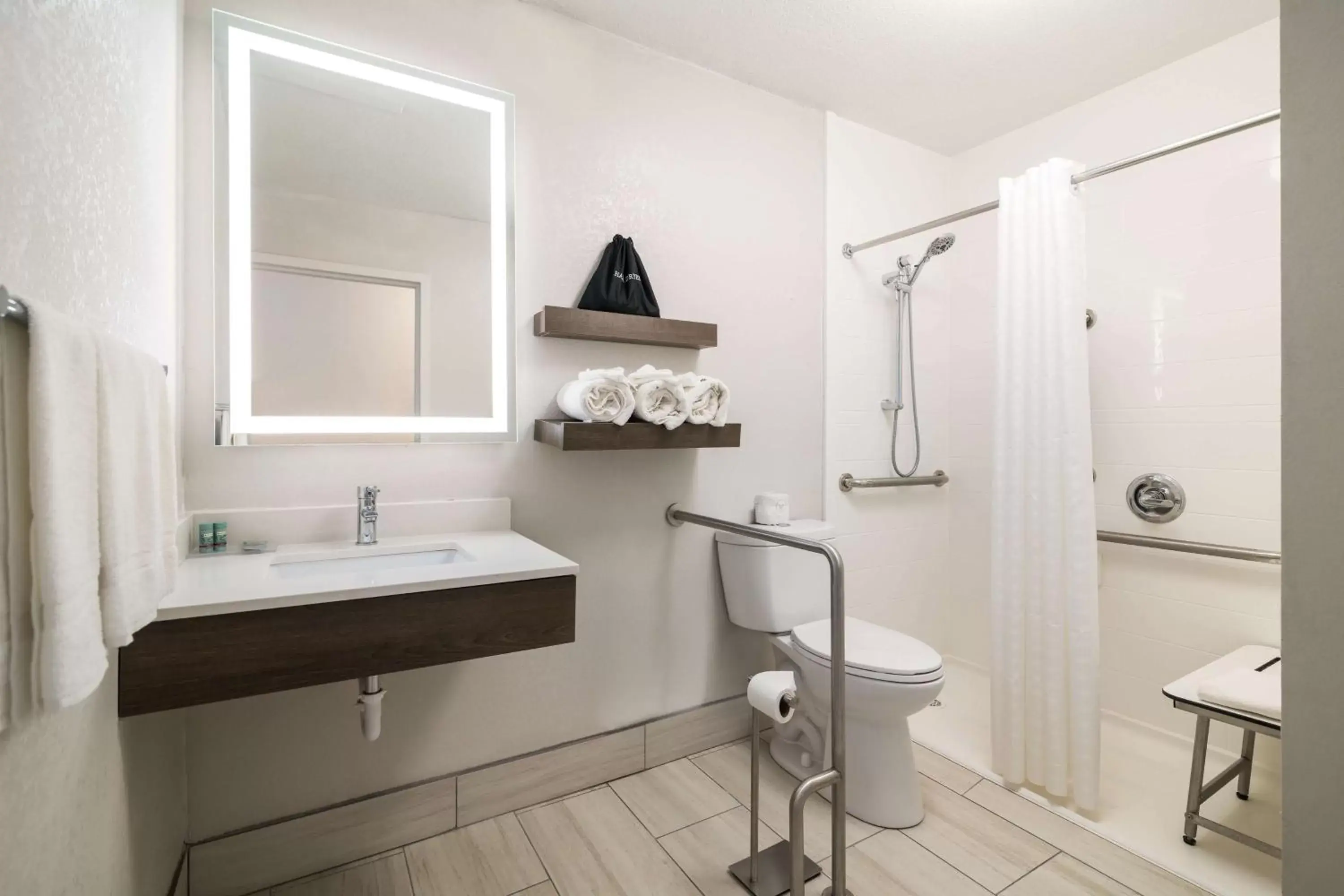 Bathroom in Best Western Plymouth Inn-White Mountains