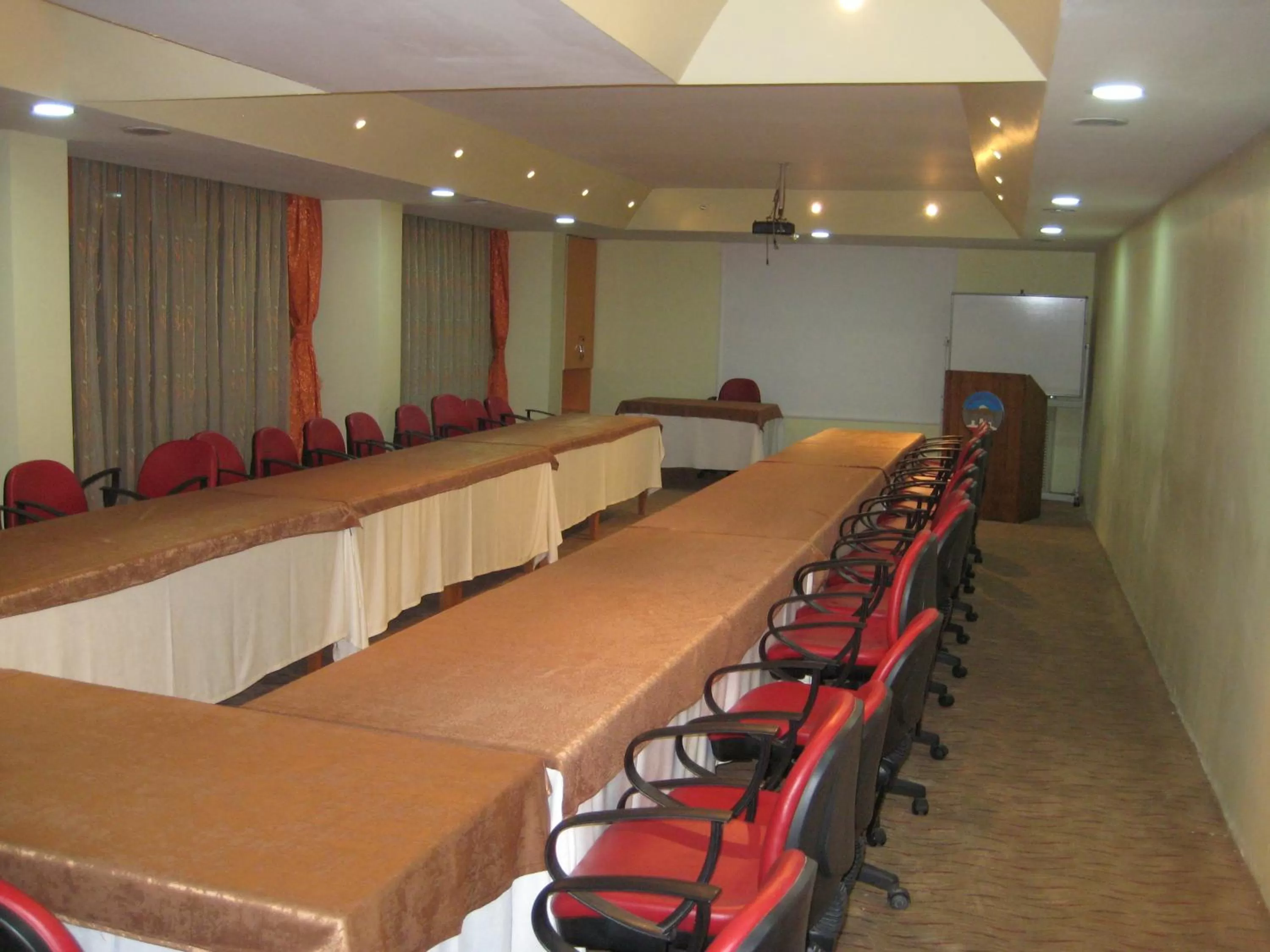 Meeting/conference room in Miroglu Hotel