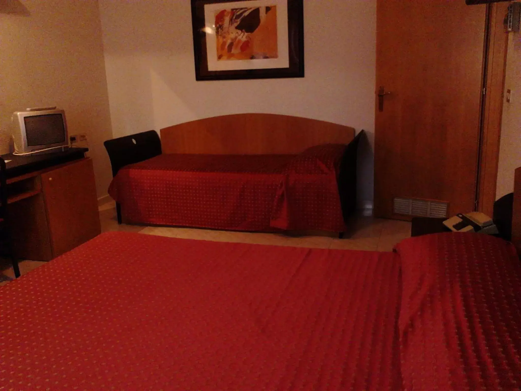 Photo of the whole room, Bed in Motel Forum