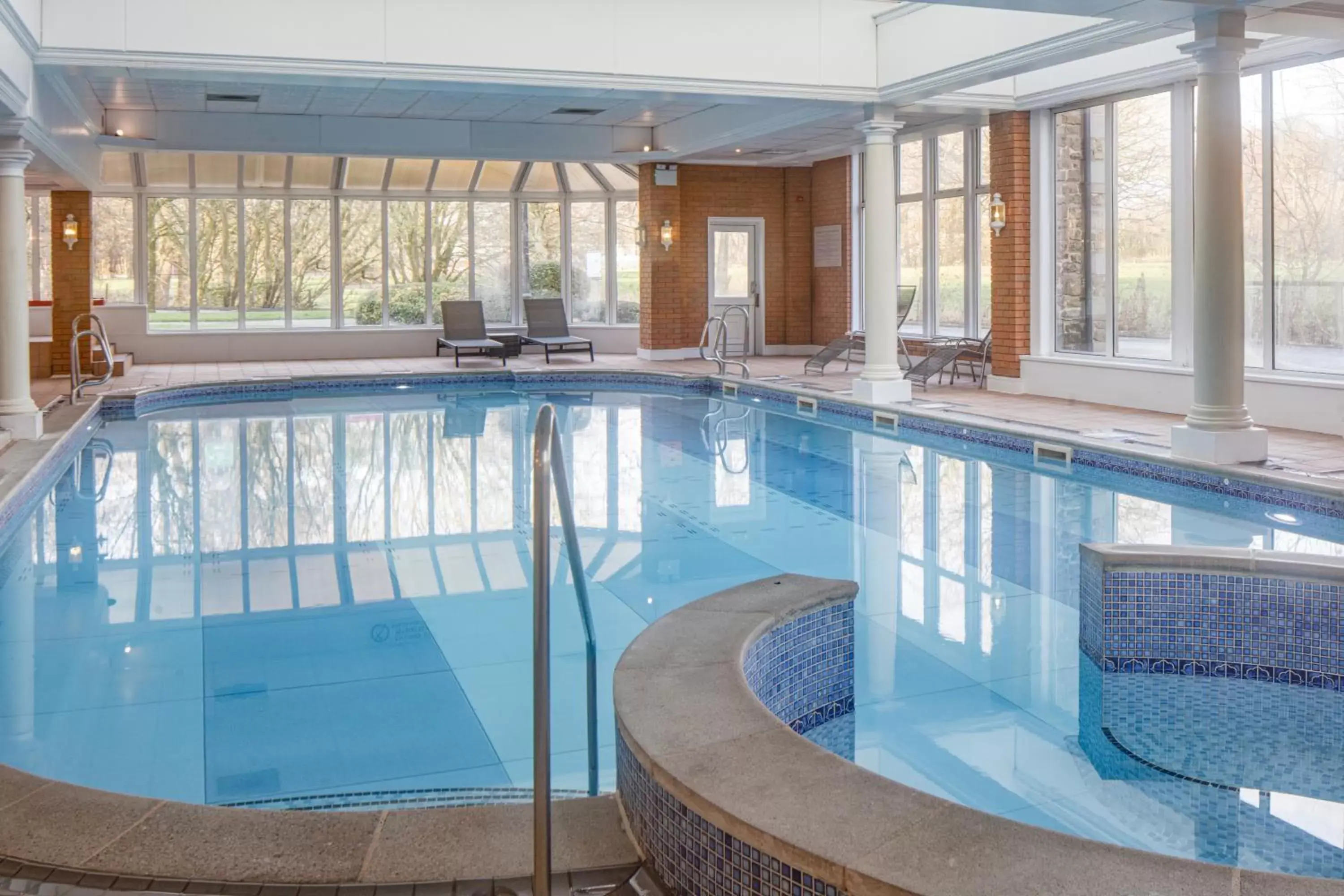 Hot Tub, Swimming Pool in Mercure Blackburn Dunkenhalgh Hotel & Spa