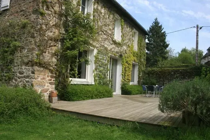 Property Building in Chambres d'Hôtes Les Ifs