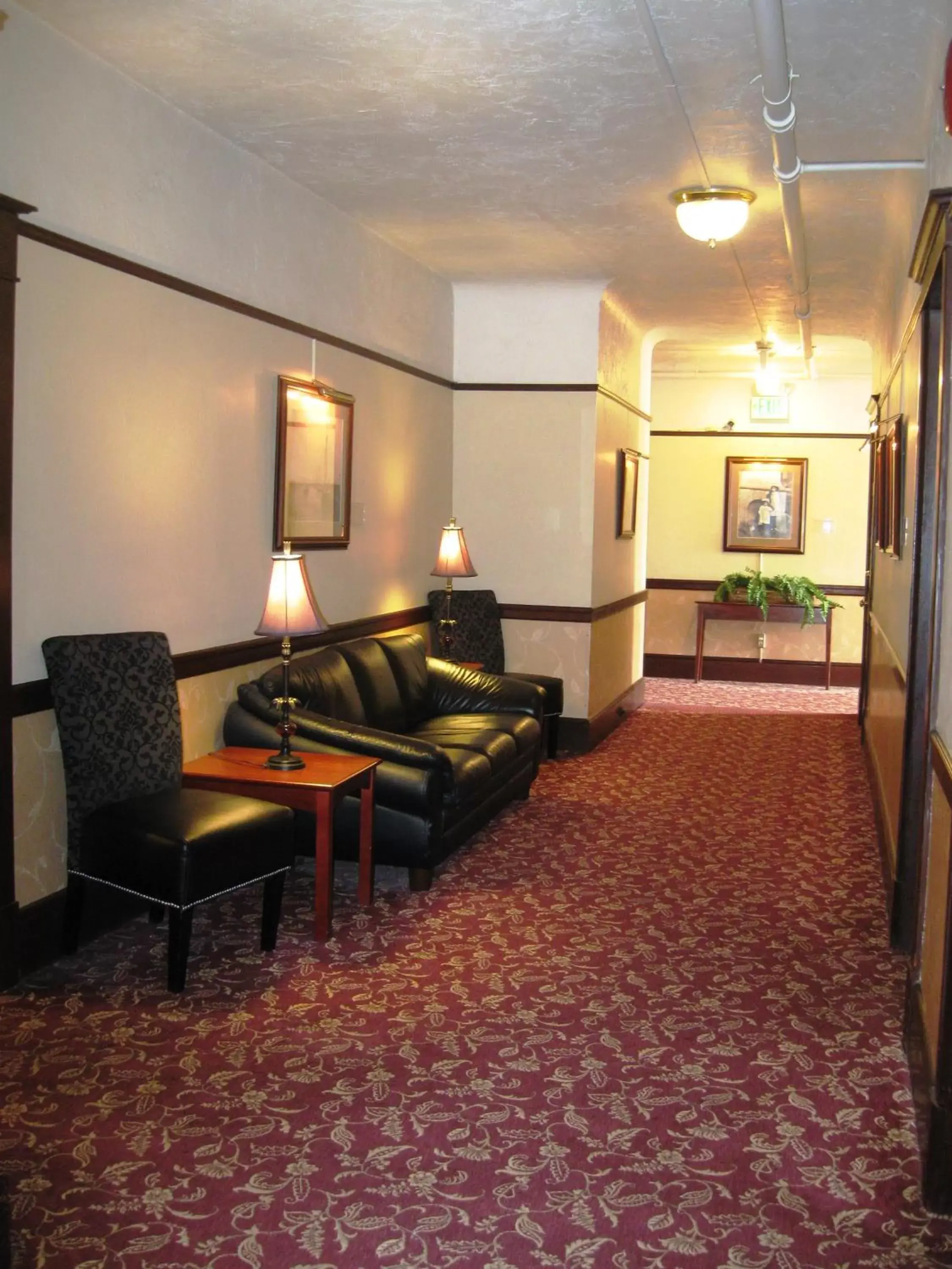 Property building, Seating Area in Hotel Arcata