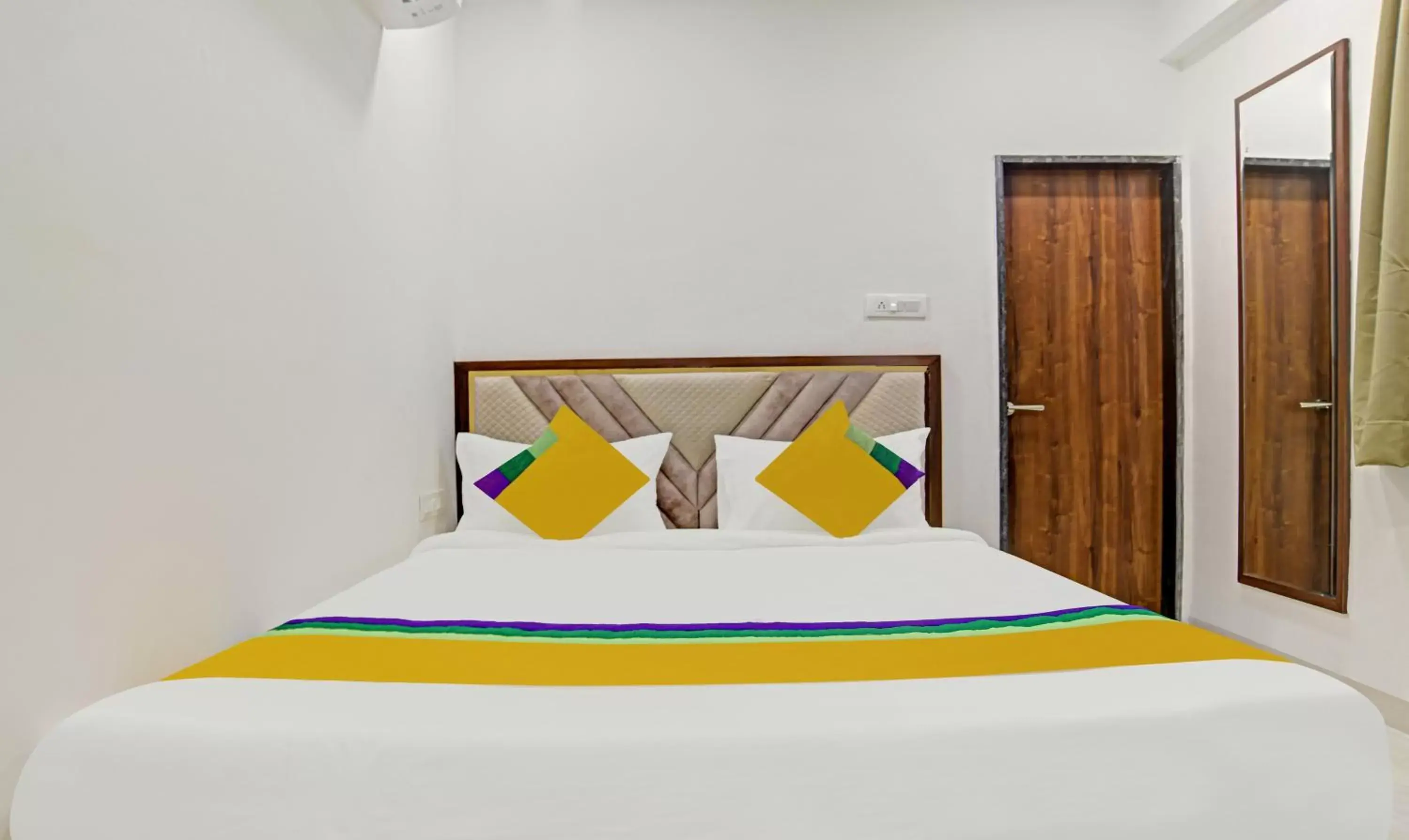 Bedroom, Bed in Itsy Hotels Phoenix Bedroom, Bed in Itsy Hotels Phoenix