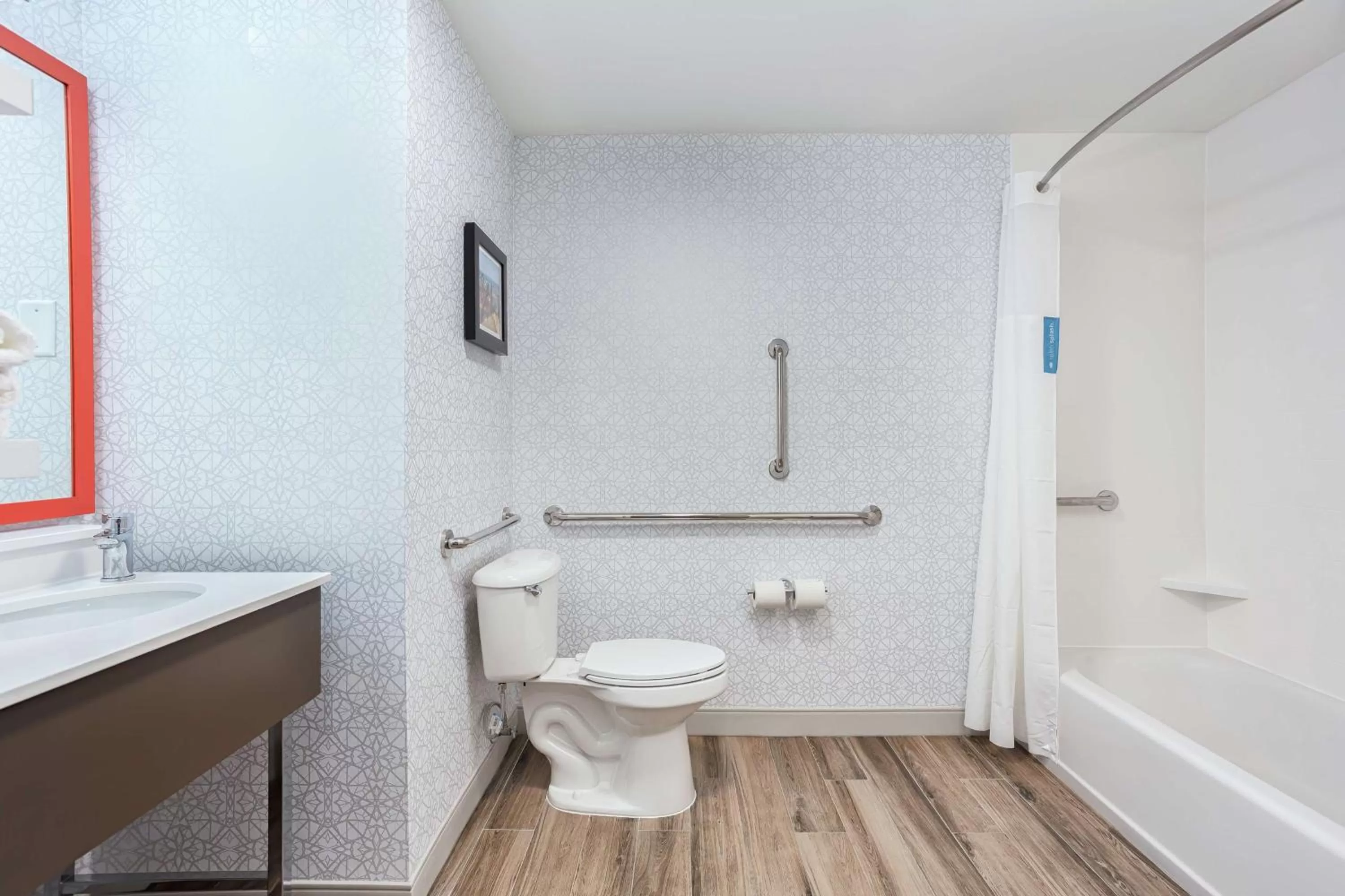 Bathroom in Hampton Inn Kingsport