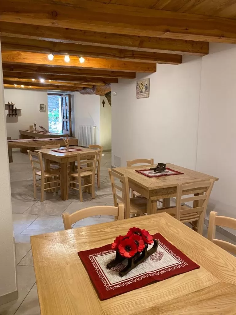 Restaurant/Places to Eat in Bed & Breakfast La Crotta