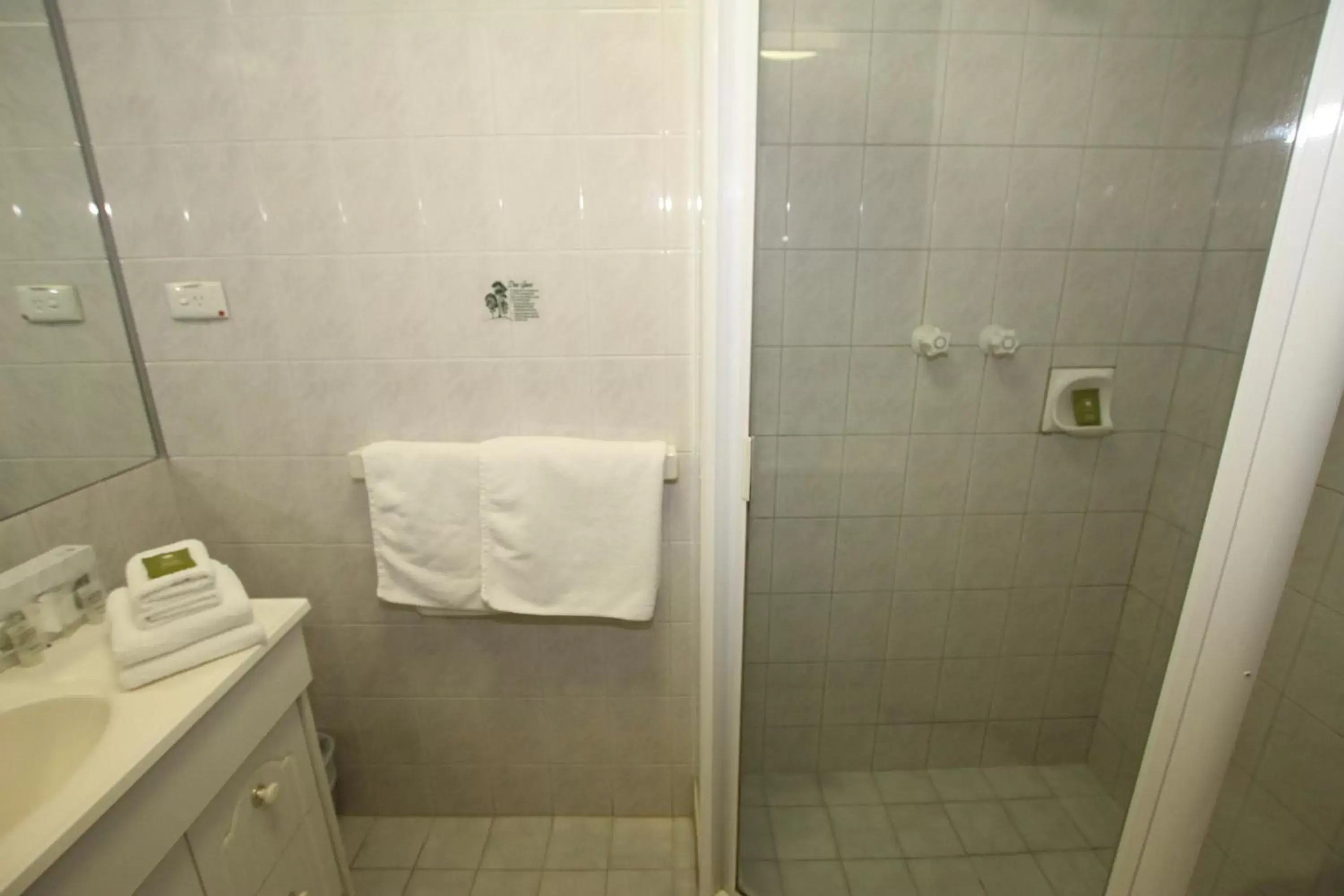 Bathroom in Comfort Inn & Suites Goodearth Perth