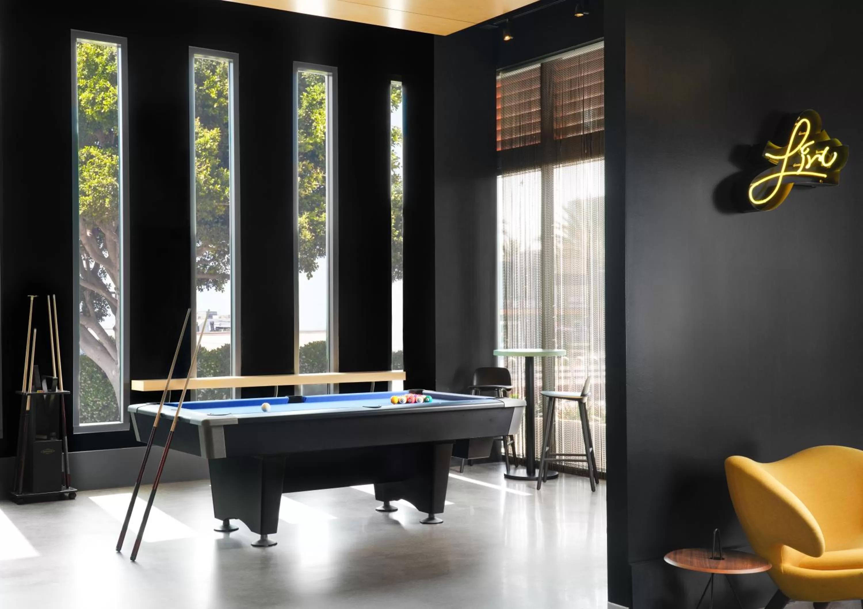 Billiard in Aloft El Segundo - Los Angeles Airport