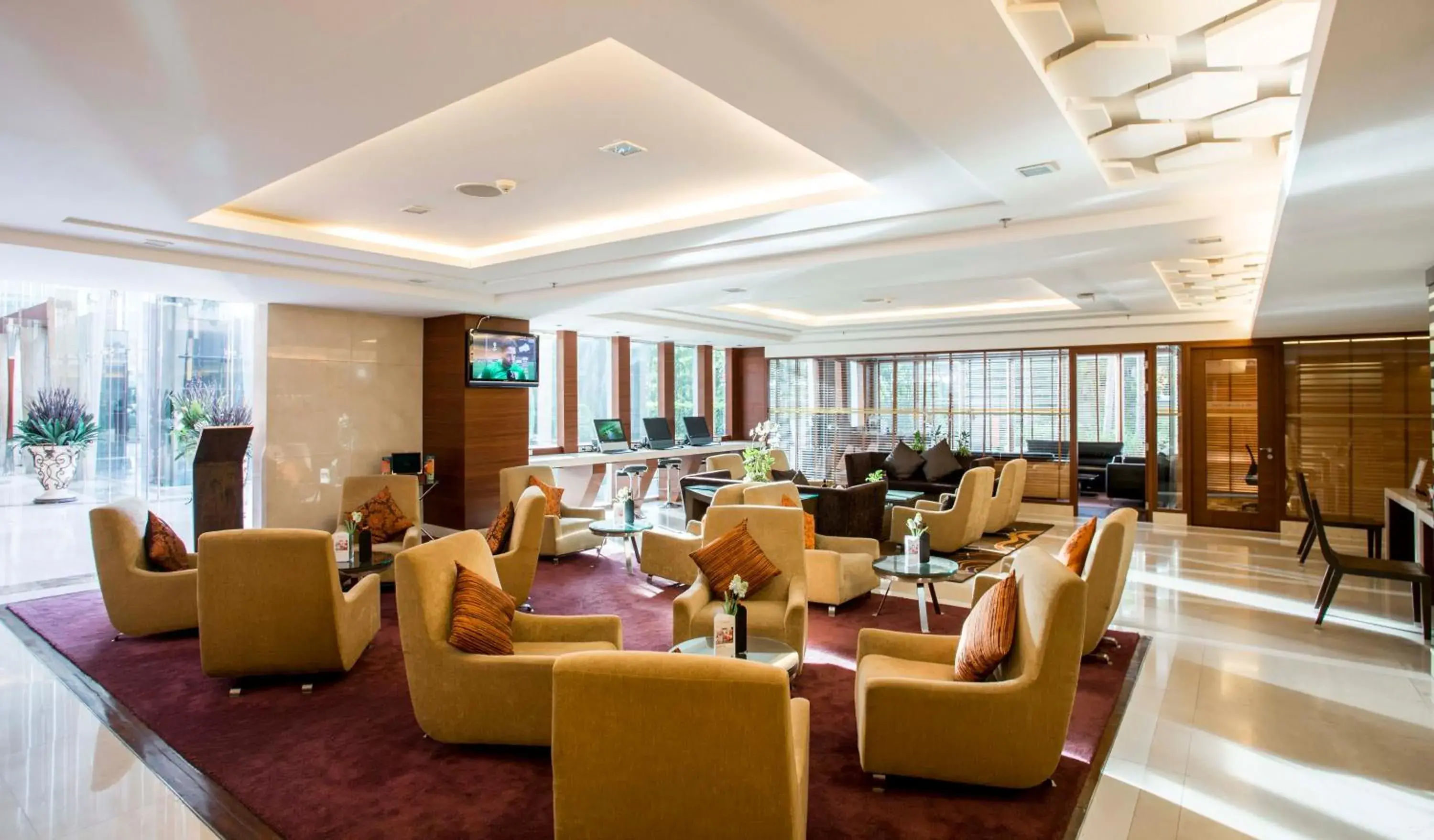 Lobby or reception in The Grand Fourwings Convention hotel (SHA Extra Plus)