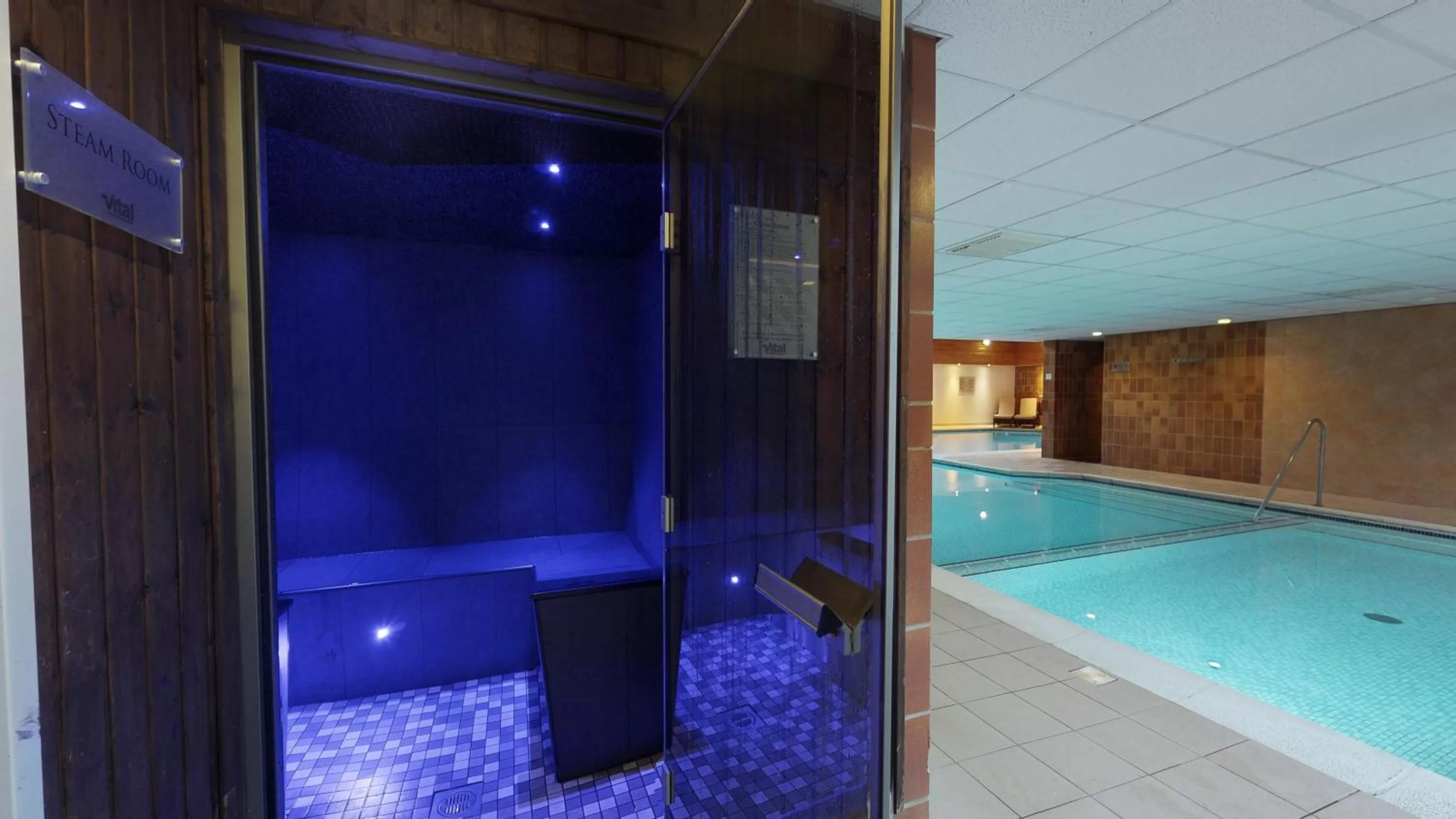Steam room, Swimming Pool in Macdonald Elmers Court Resort