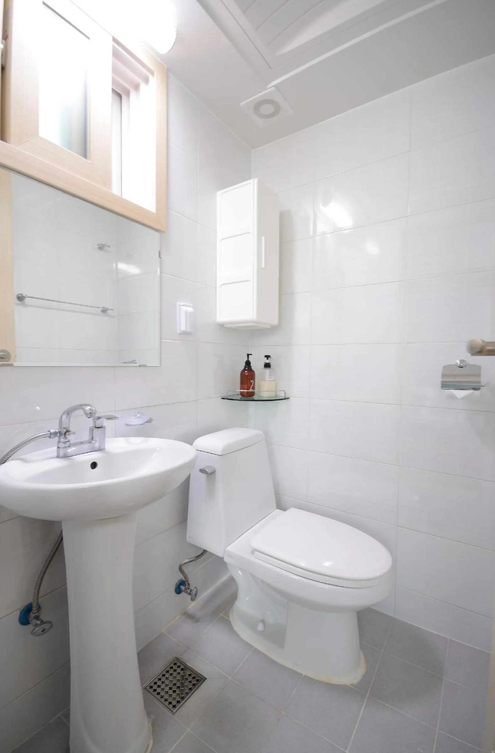 Shower in Sunnyhill Hostel Hongdae