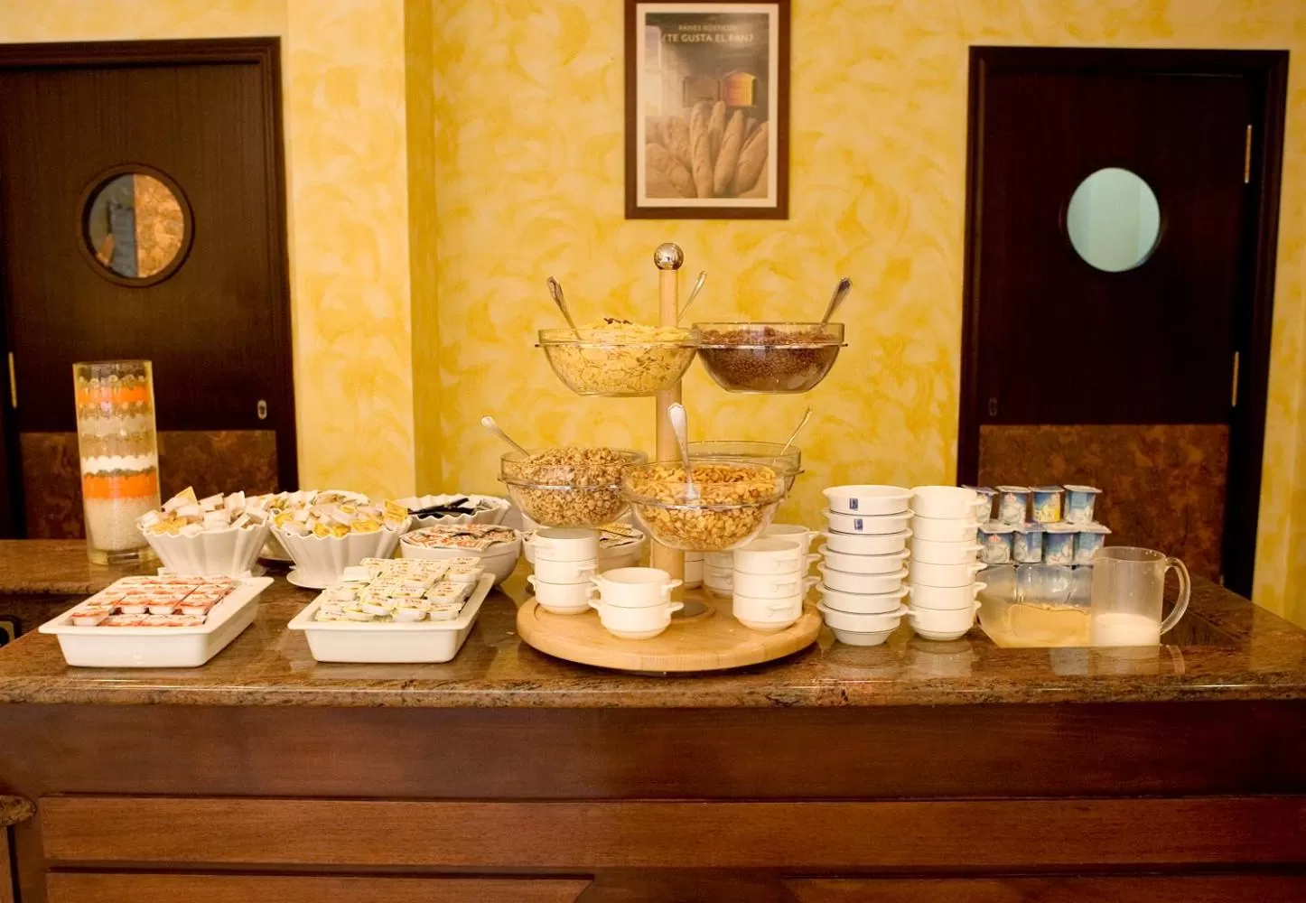 Food and drinks in Ramblas Hotel